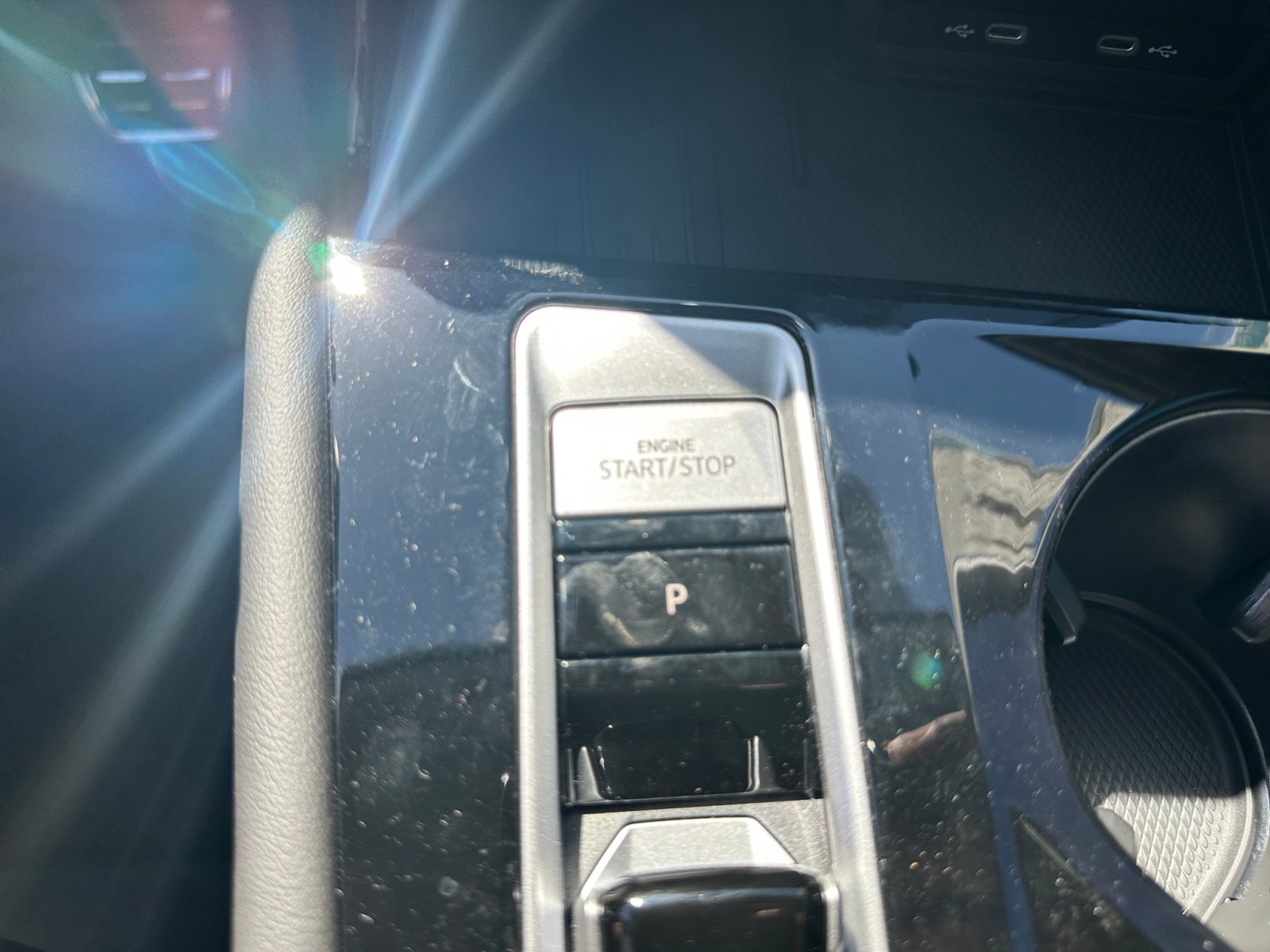 2025 Volkswagen Atlas SEL Premium R-Line - Photo 31