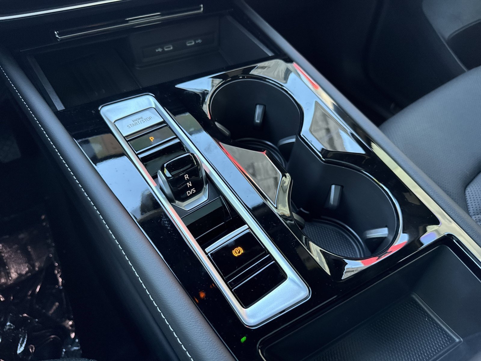 2026 Volkswagen Atlas Cross Sport SE w/Tech - Photo 24