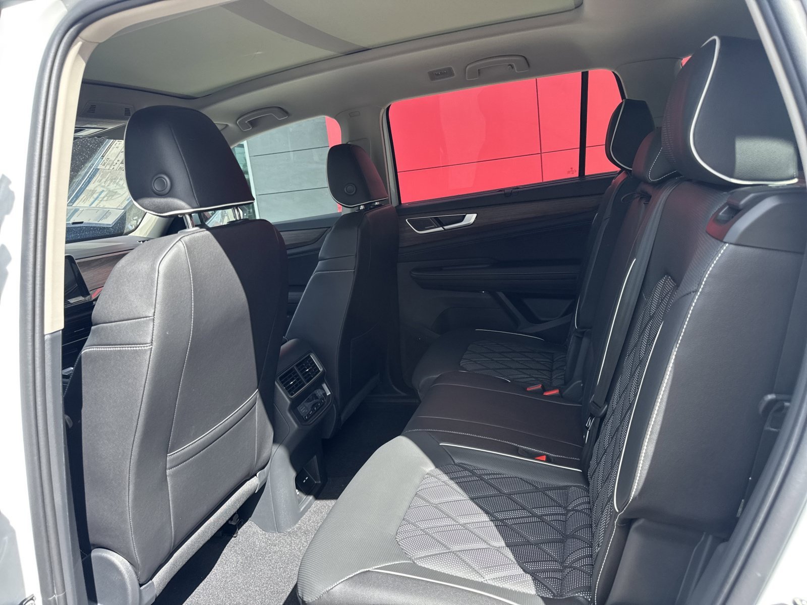 2026 Volkswagen Atlas SEL Premium R-Line - Photo 20
