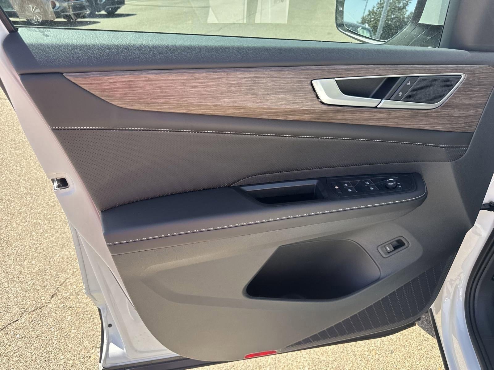 2025 Volkswagen Atlas SEL - Photo 13