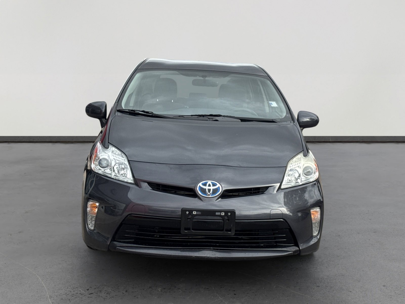 2015 Toyota Prius Two photo 2