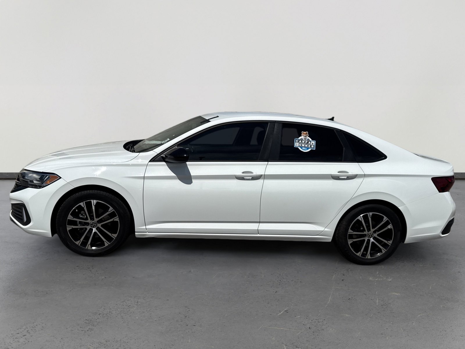 2022 Volkswagen Jetta Sport photo 3
