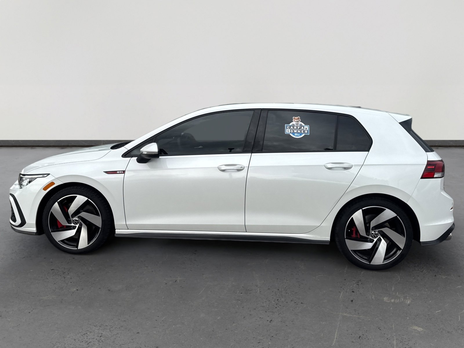 2022 Volkswagen Golf GTI SE photo 3