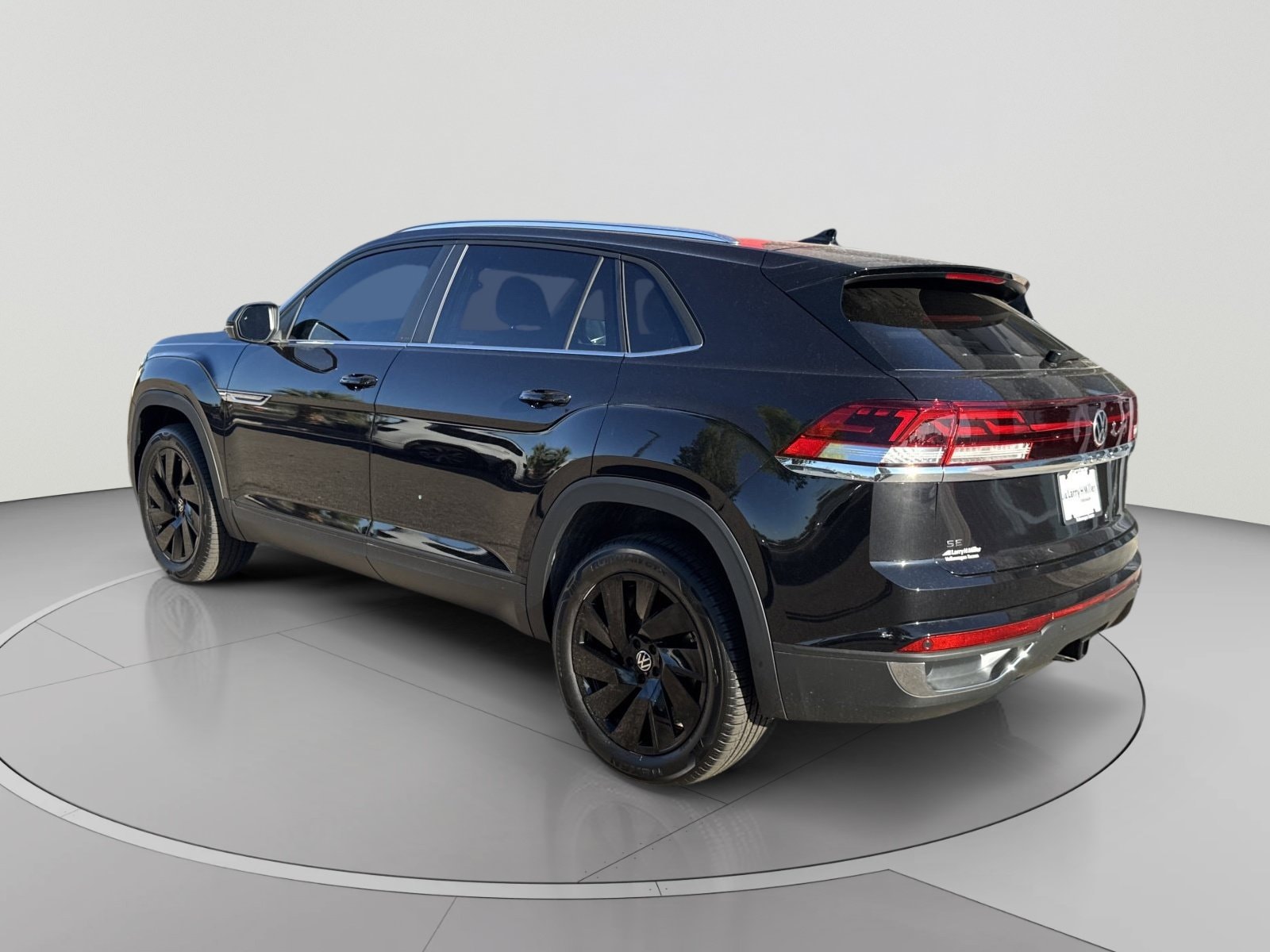 2026 Volkswagen Atlas Cross Sport SE w/Tech - Photo 5