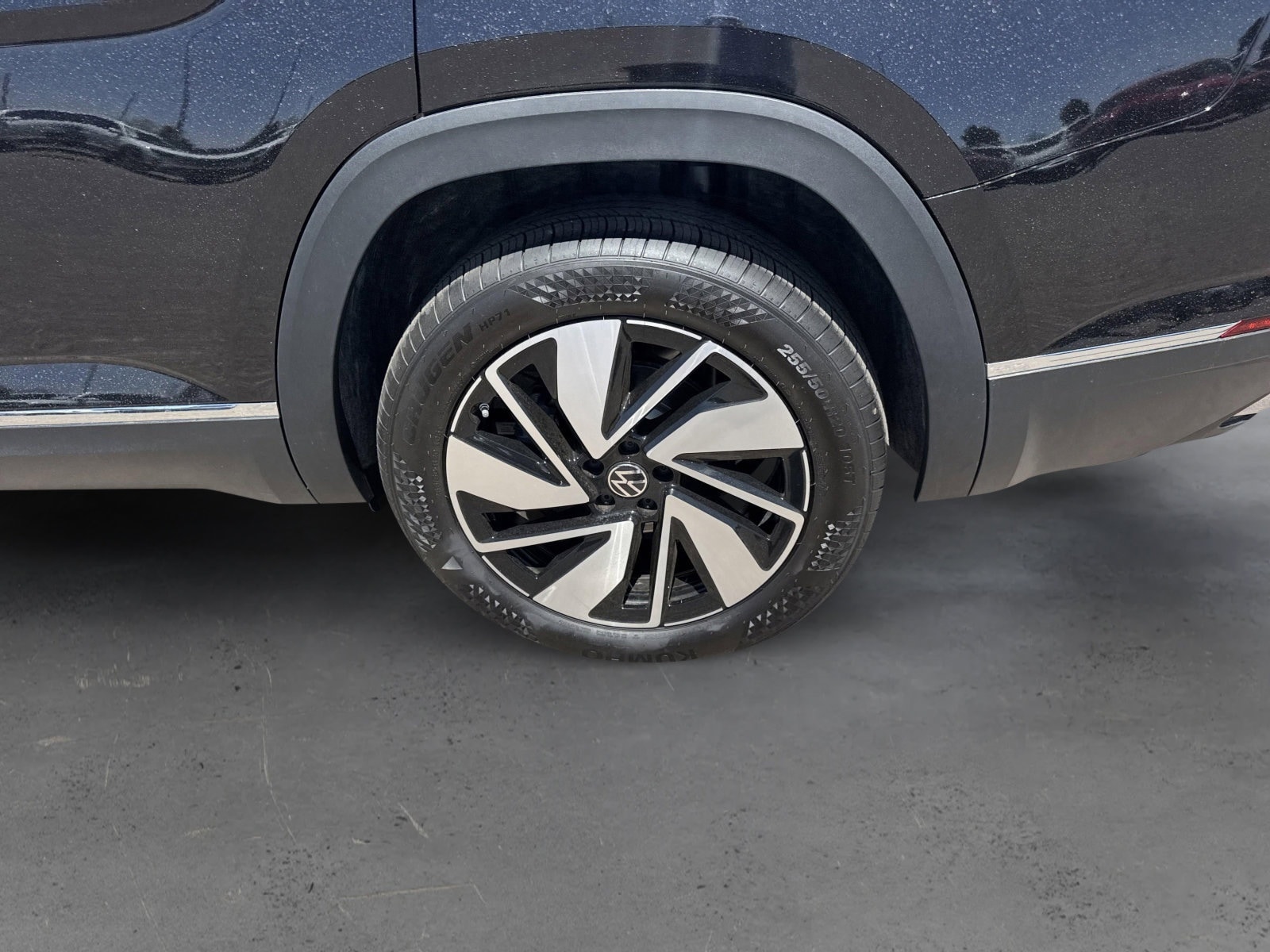 2025 Volkswagen Atlas SEL - Photo 9