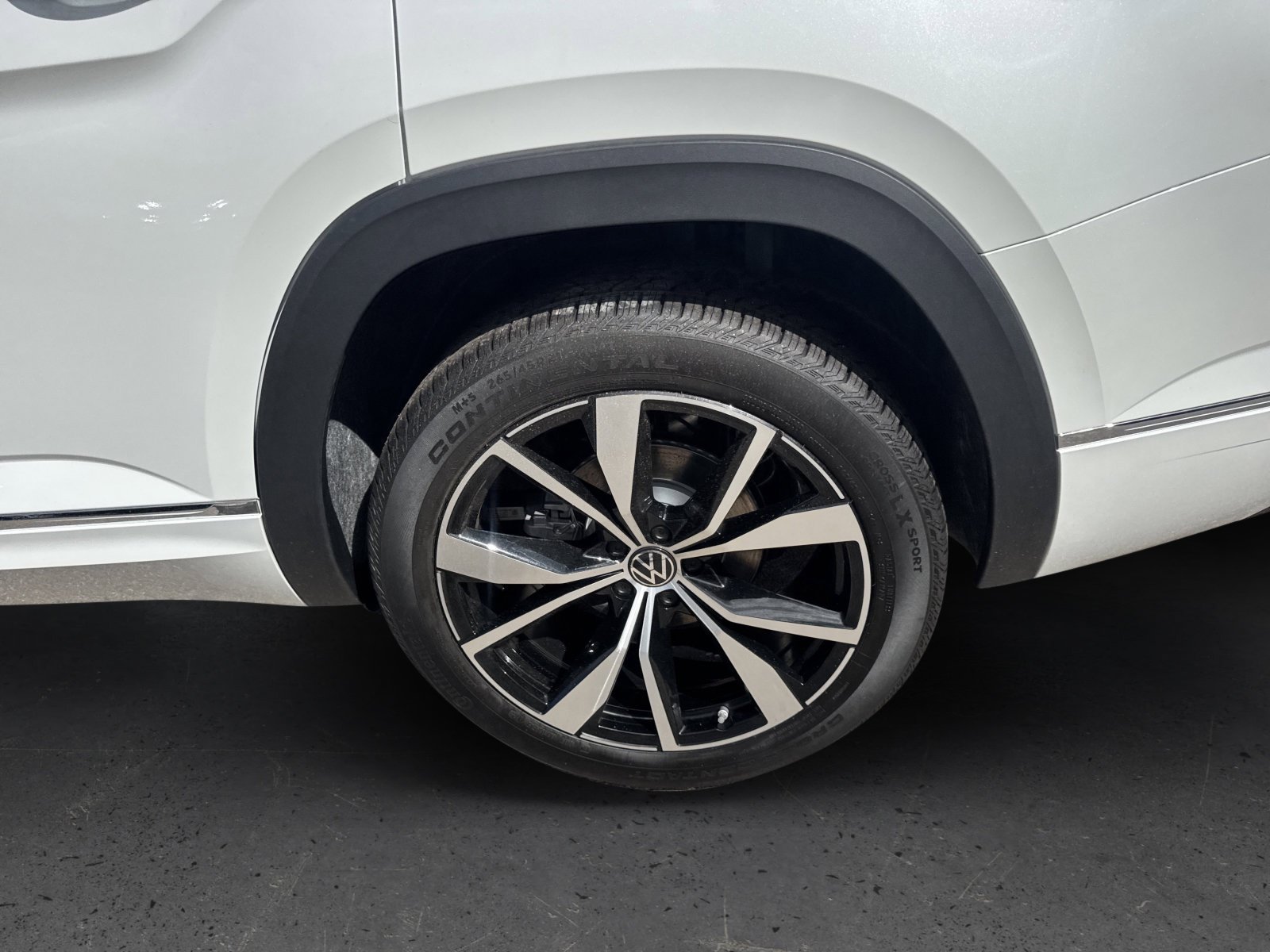 2026 Volkswagen Atlas SEL Premium R-Line - Photo 11