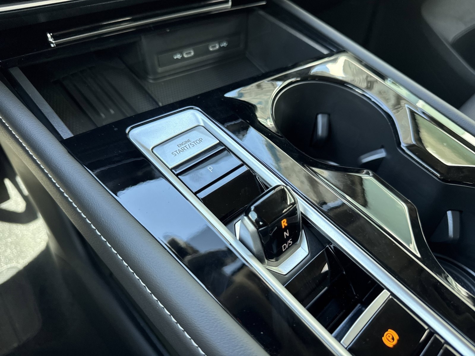 2026 Volkswagen Atlas SE w/Tech - Photo 30