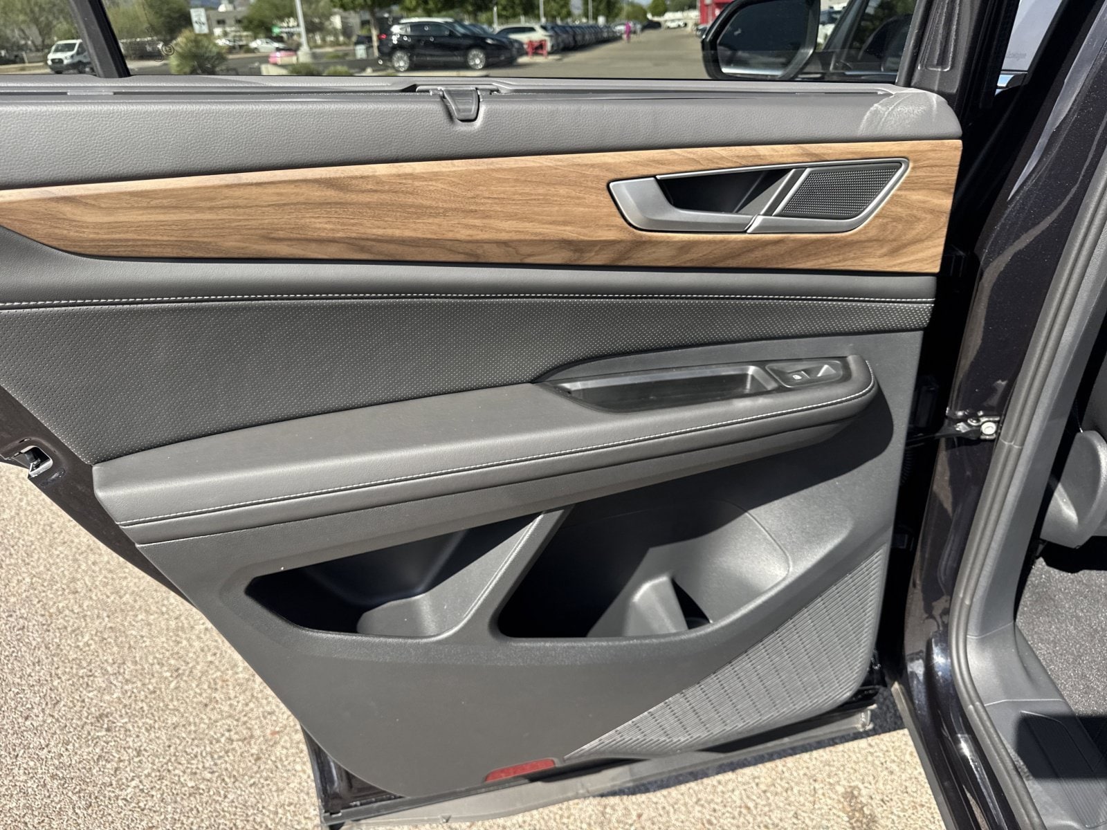 2026 Volkswagen Atlas SE w/Tech - Photo 22
