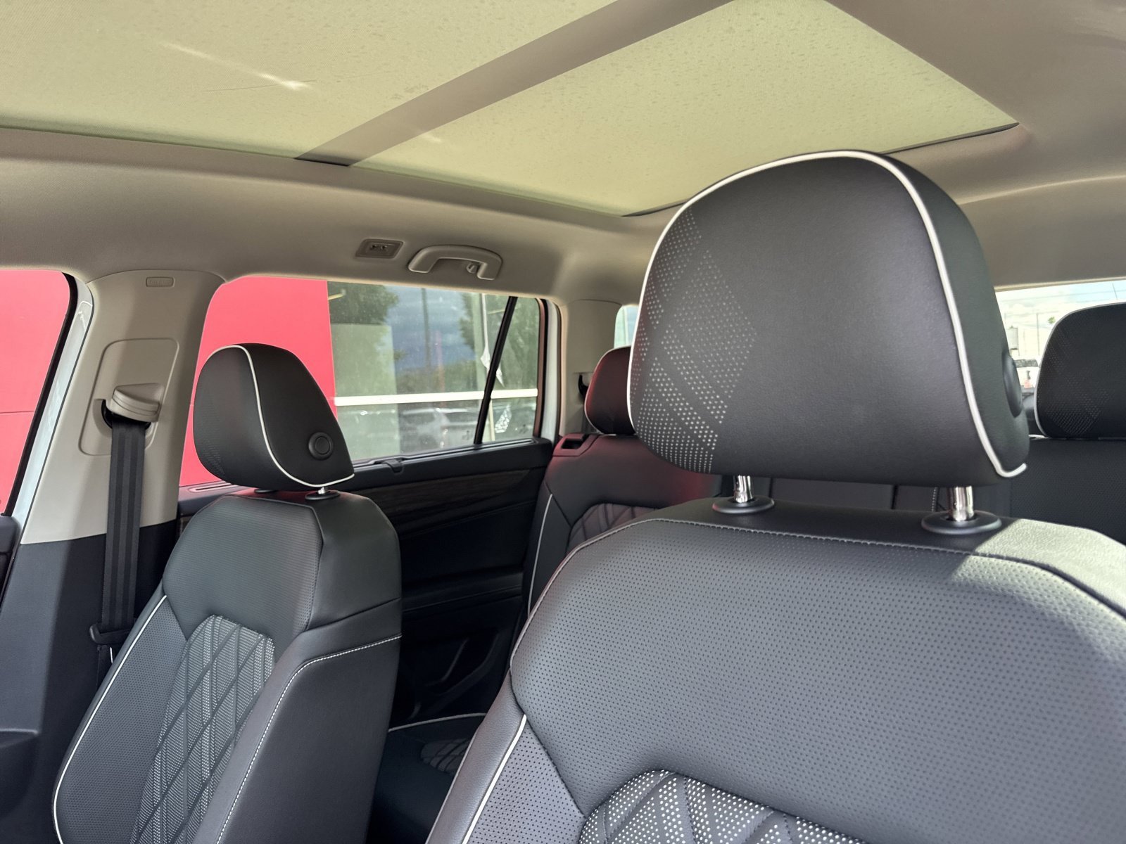 2026 Volkswagen Atlas SEL Premium R-Line - Photo 18