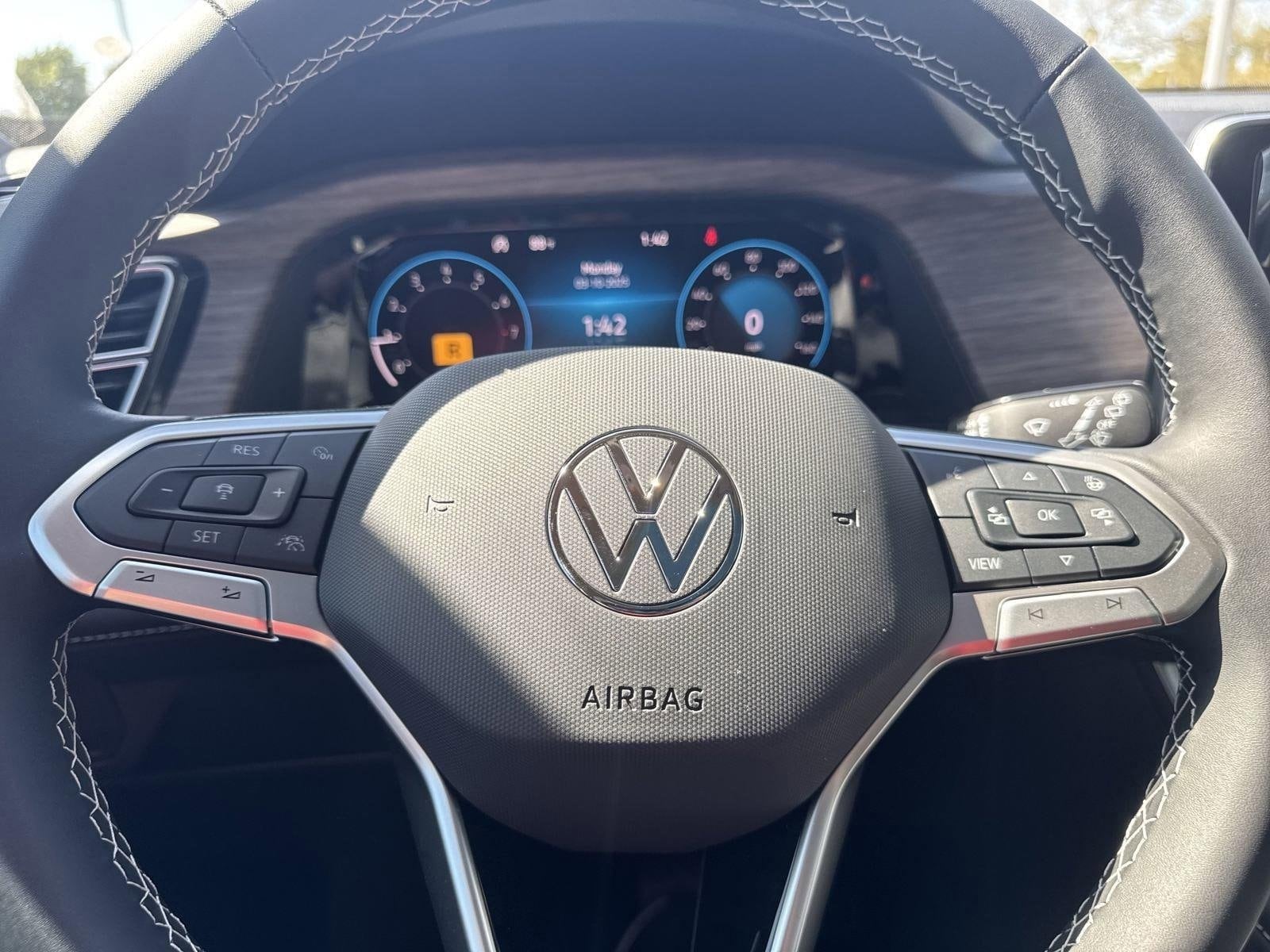 2025 Volkswagen Atlas SEL - Photo 29