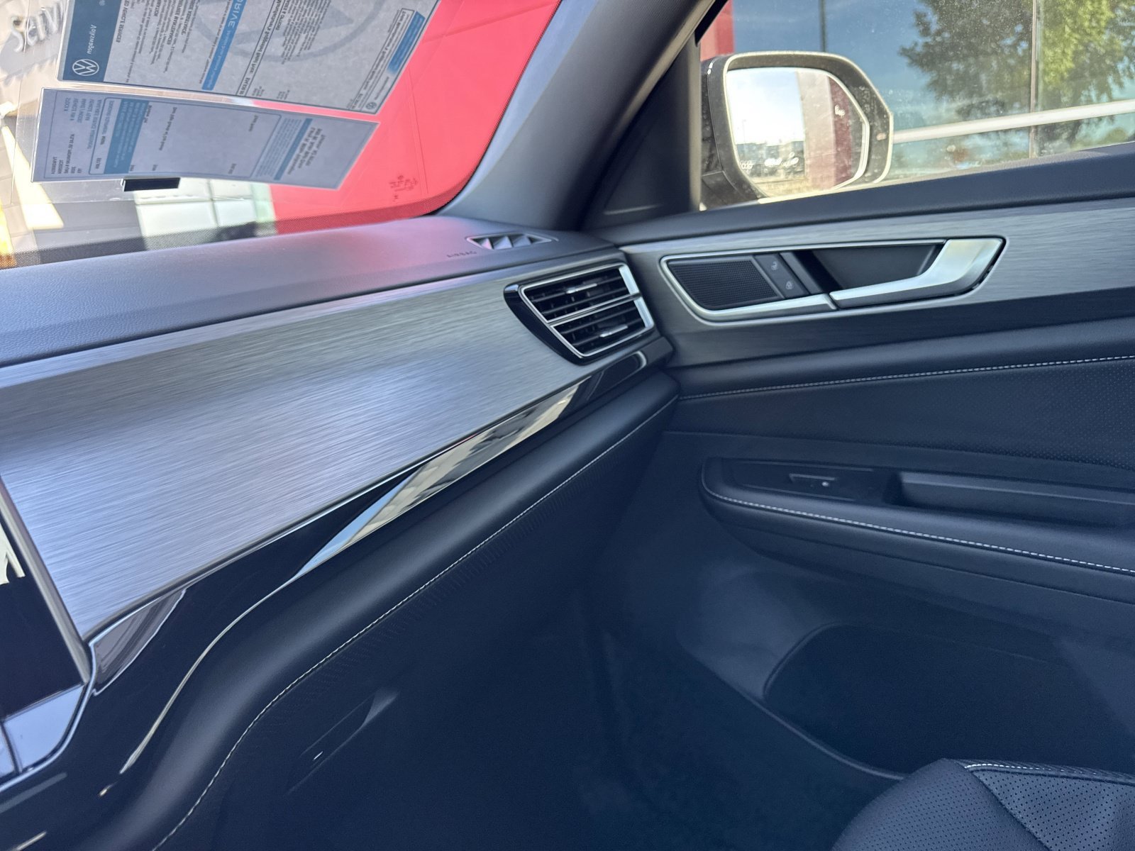 2026 Volkswagen Atlas Cross Sport SE w/Tech - Photo 26