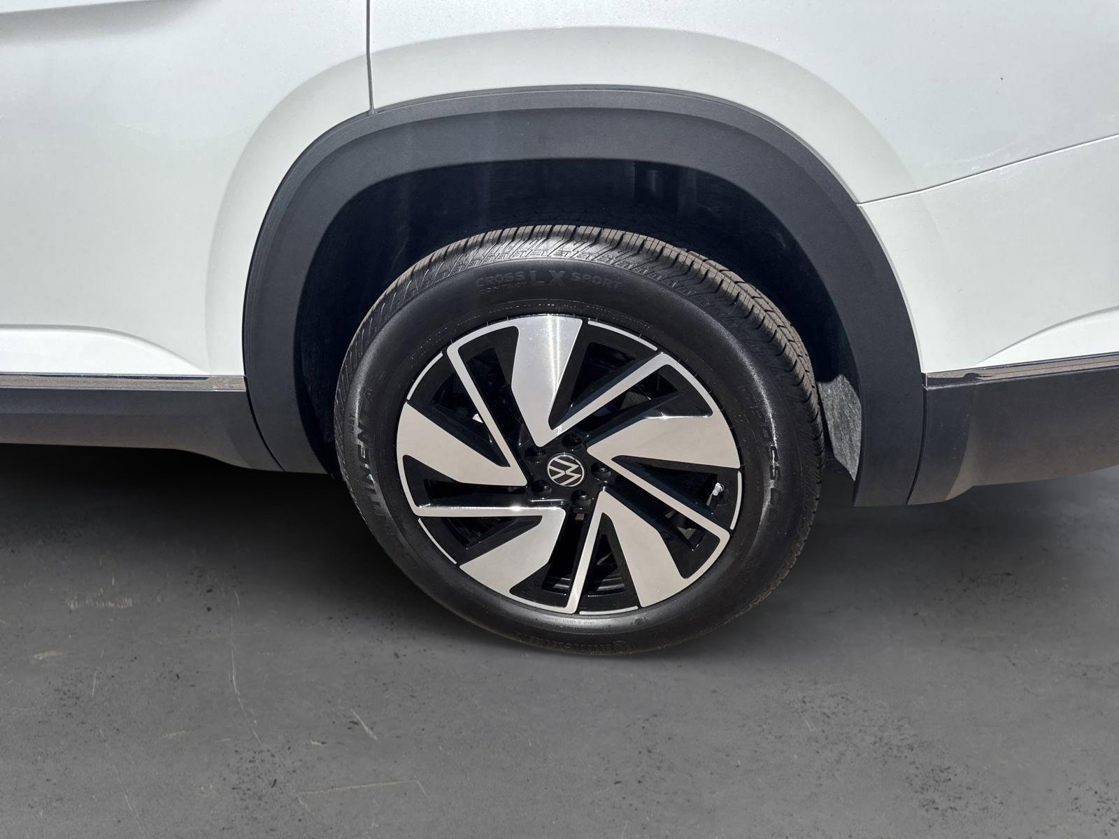 2025 Volkswagen Atlas SEL - Photo 10