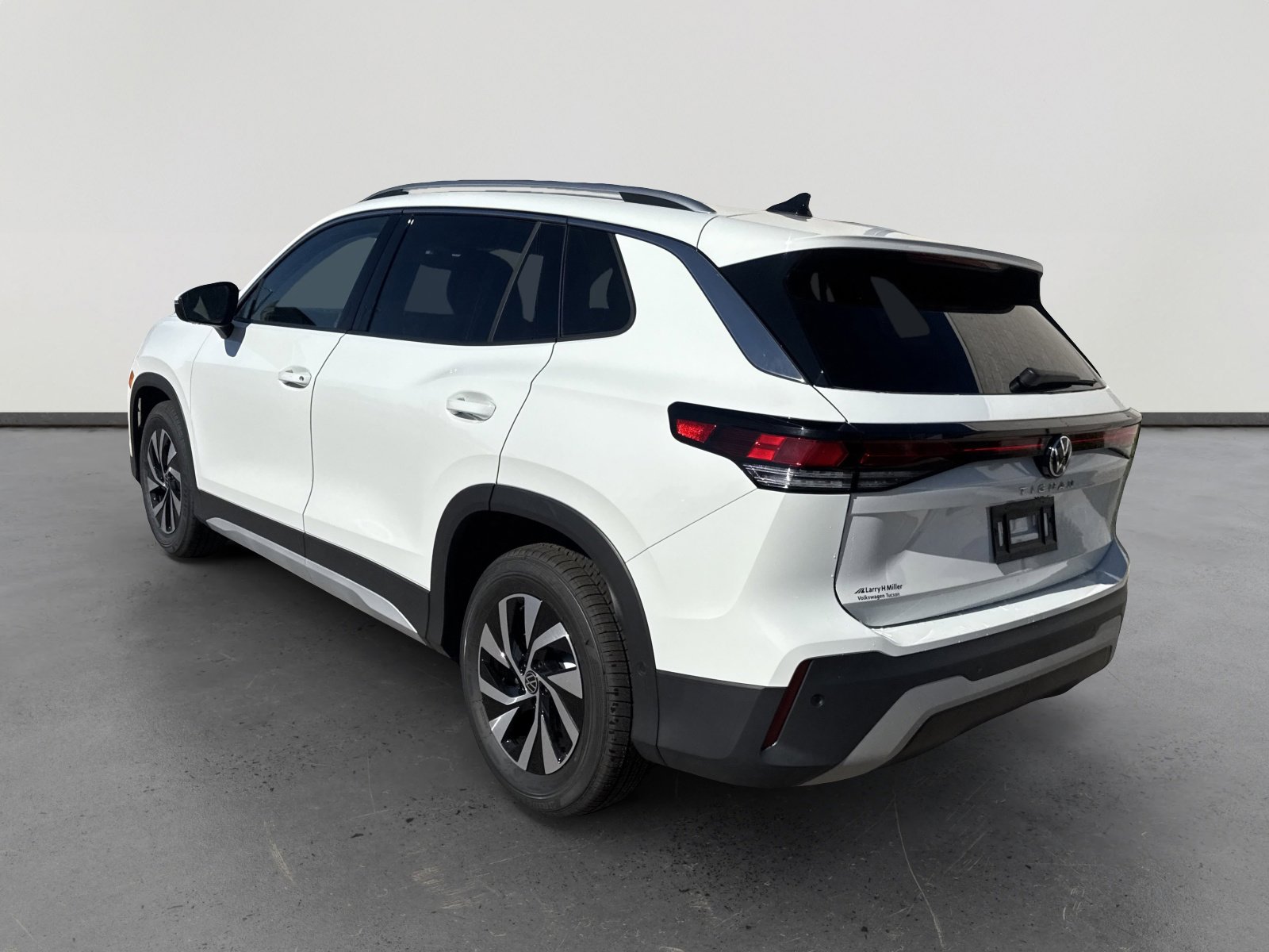 2026 Volkswagen Tiguan S photo 2