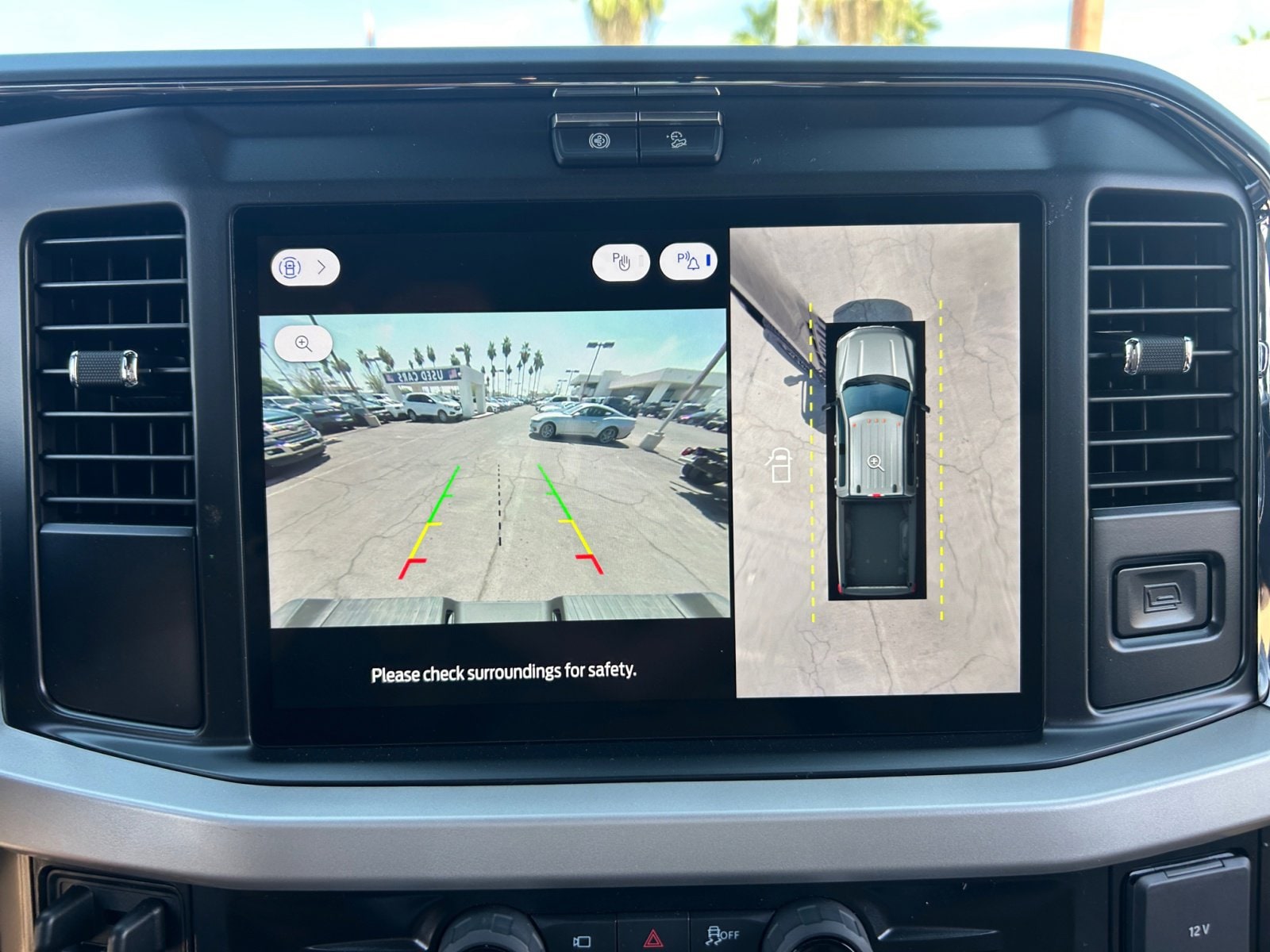 2025 Ford F-350 Super Duty XLT - Photo 31