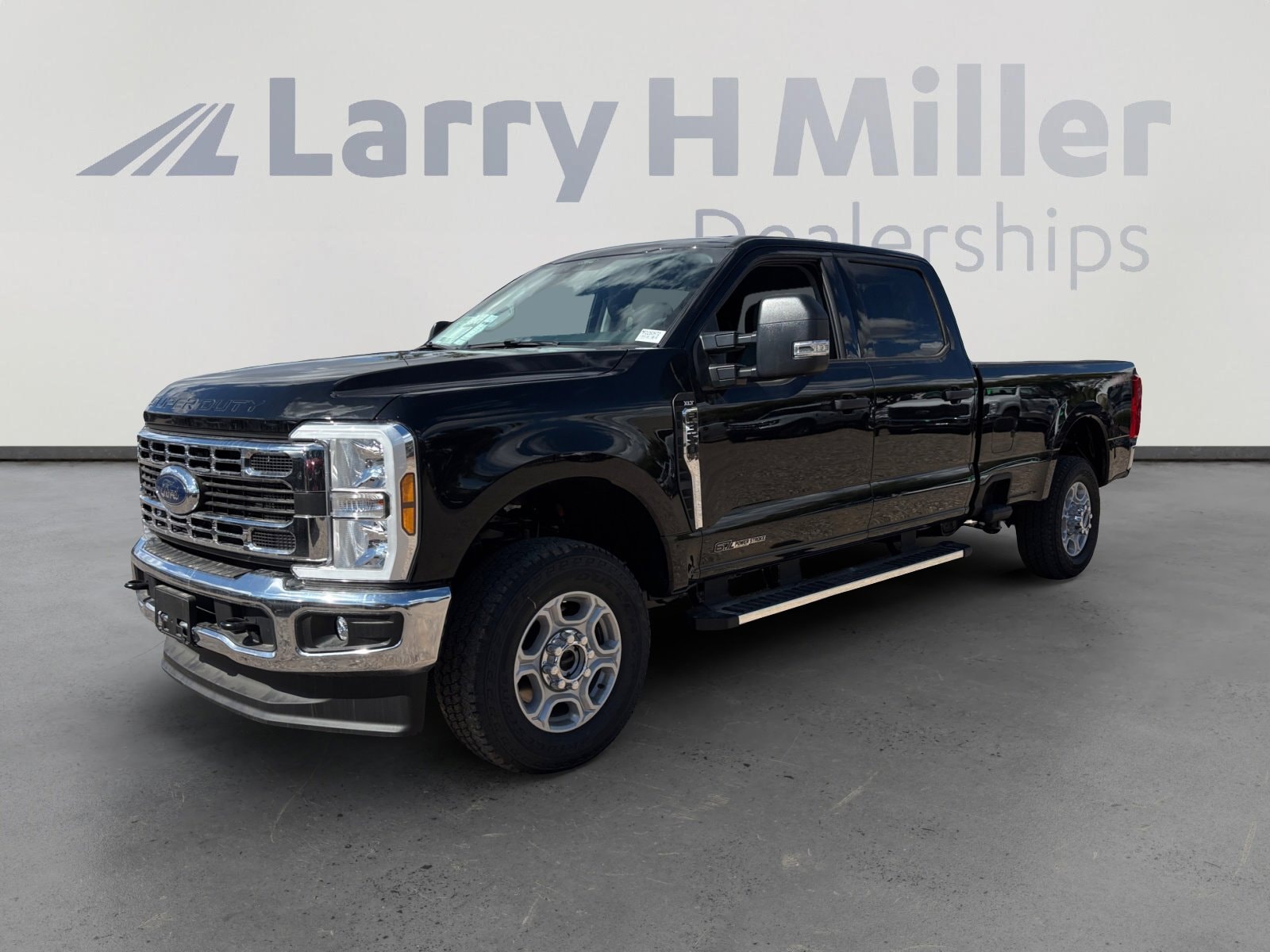 2026 Ford F-350 XLT 4x4 Crew Cab 8' Box SRW's photo