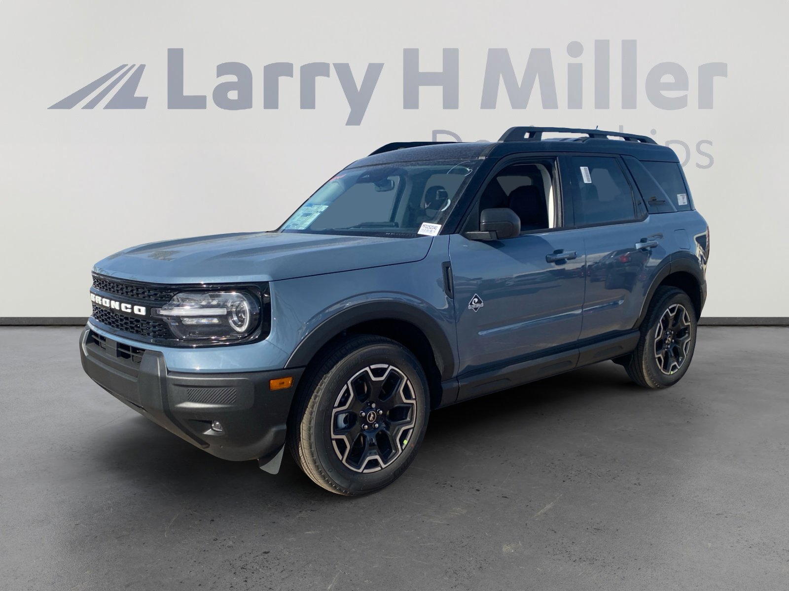 2025 Ford Bronco Sport Outer Banks's photo