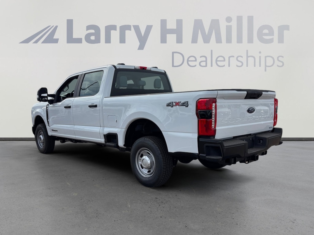 New 2026 Ford F-250 XL Truck Crew Cab