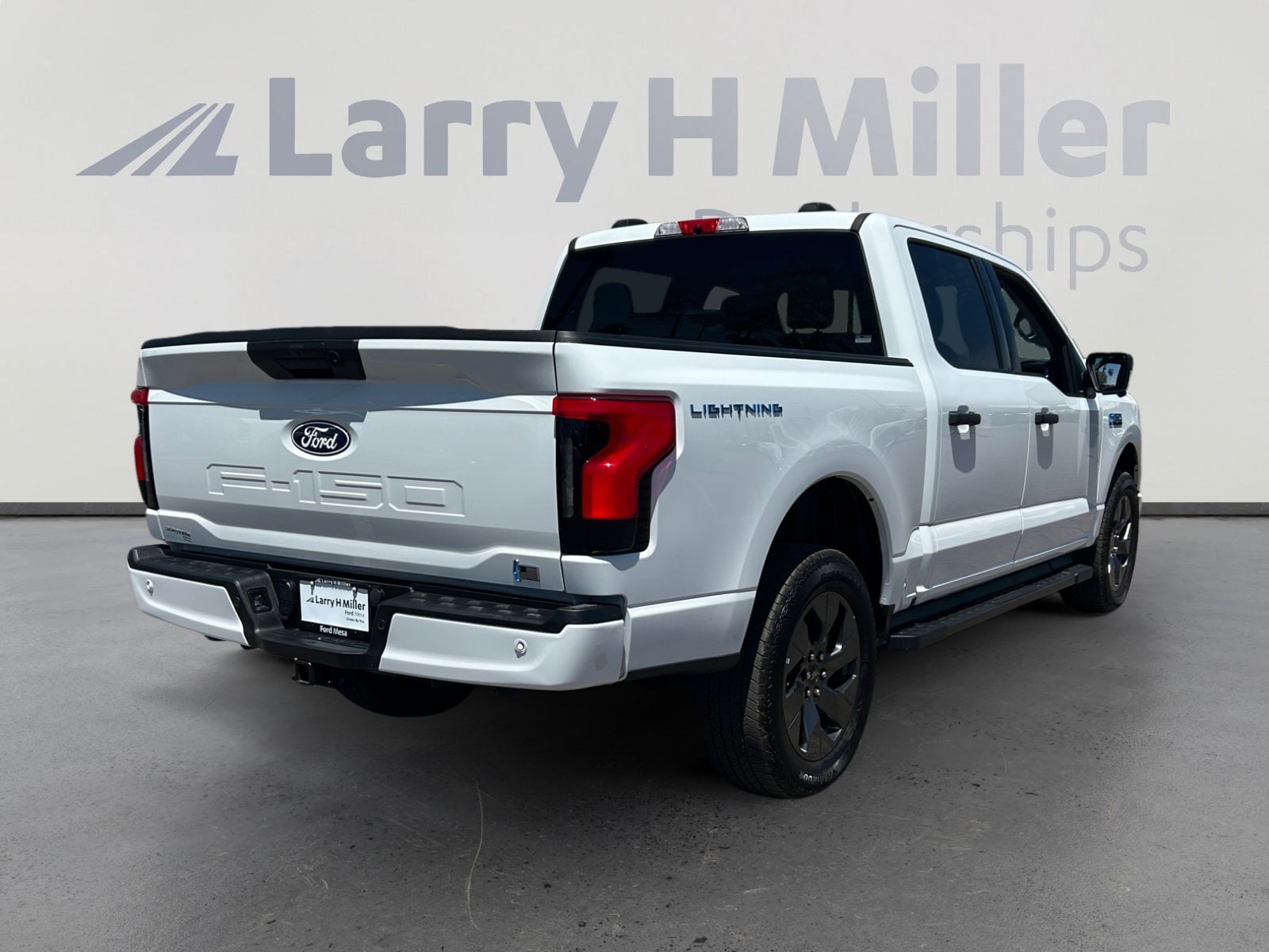 2024 Ford F-150 Lightning XLT - Photo 6