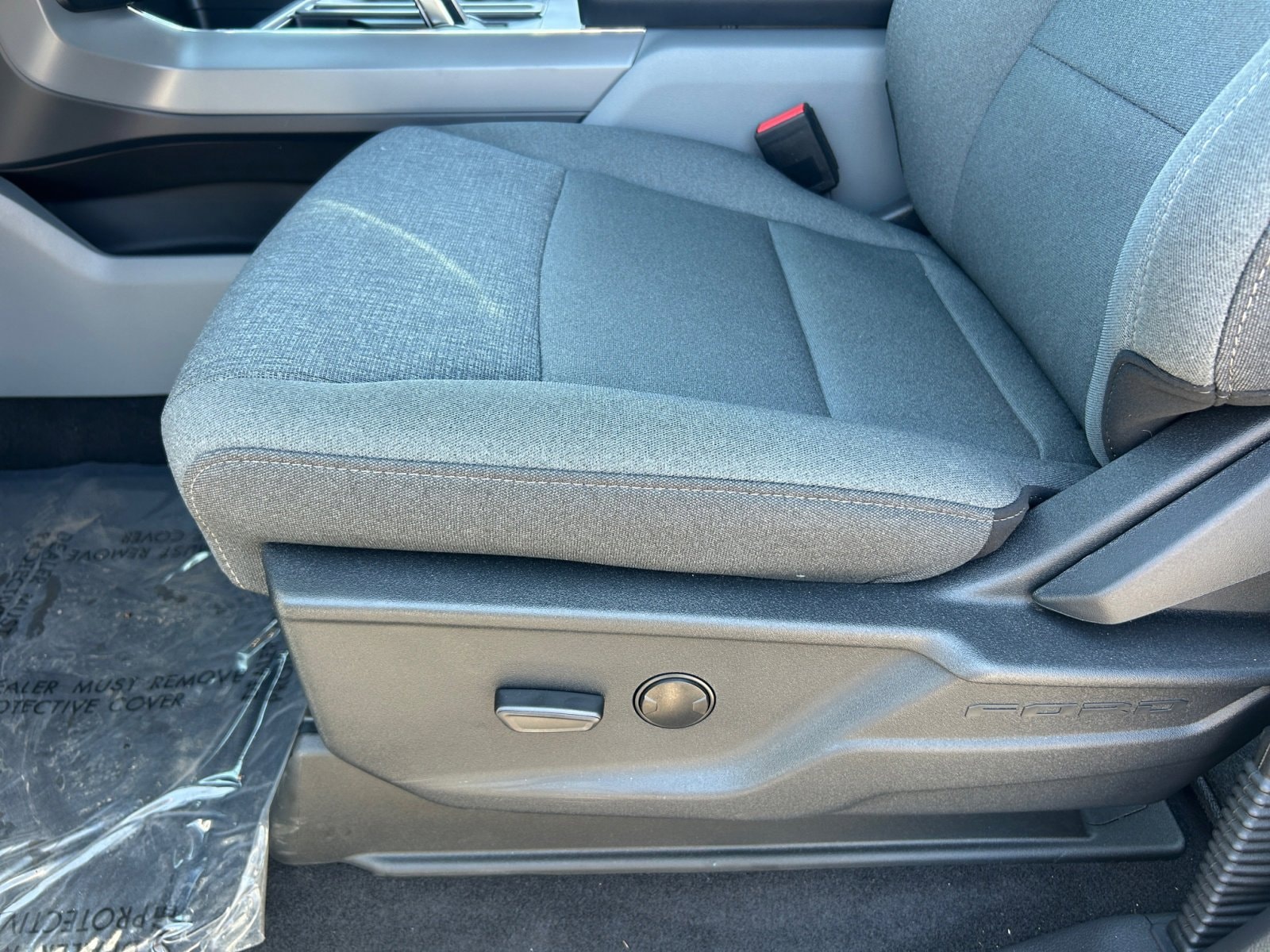 2024 Ford F-150 Lightning XLT - Photo 16