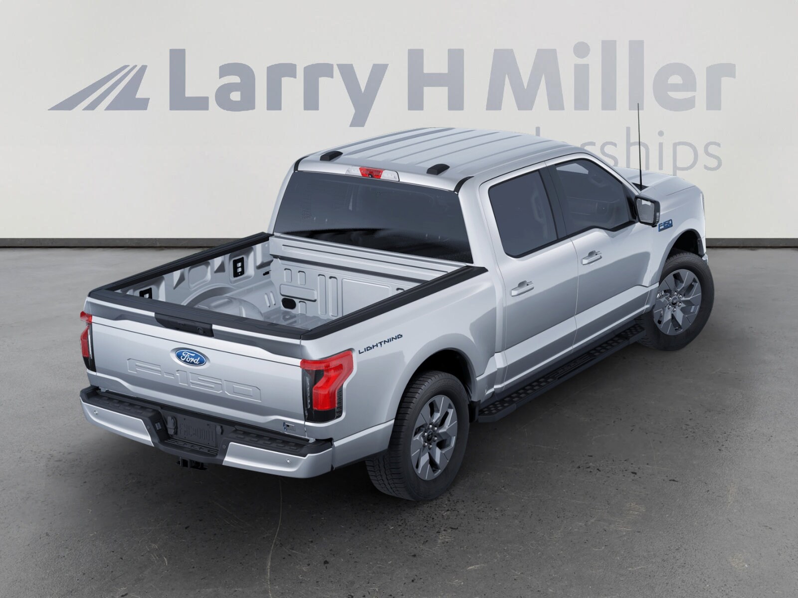 2025 Ford F-150 Lightning photo 4