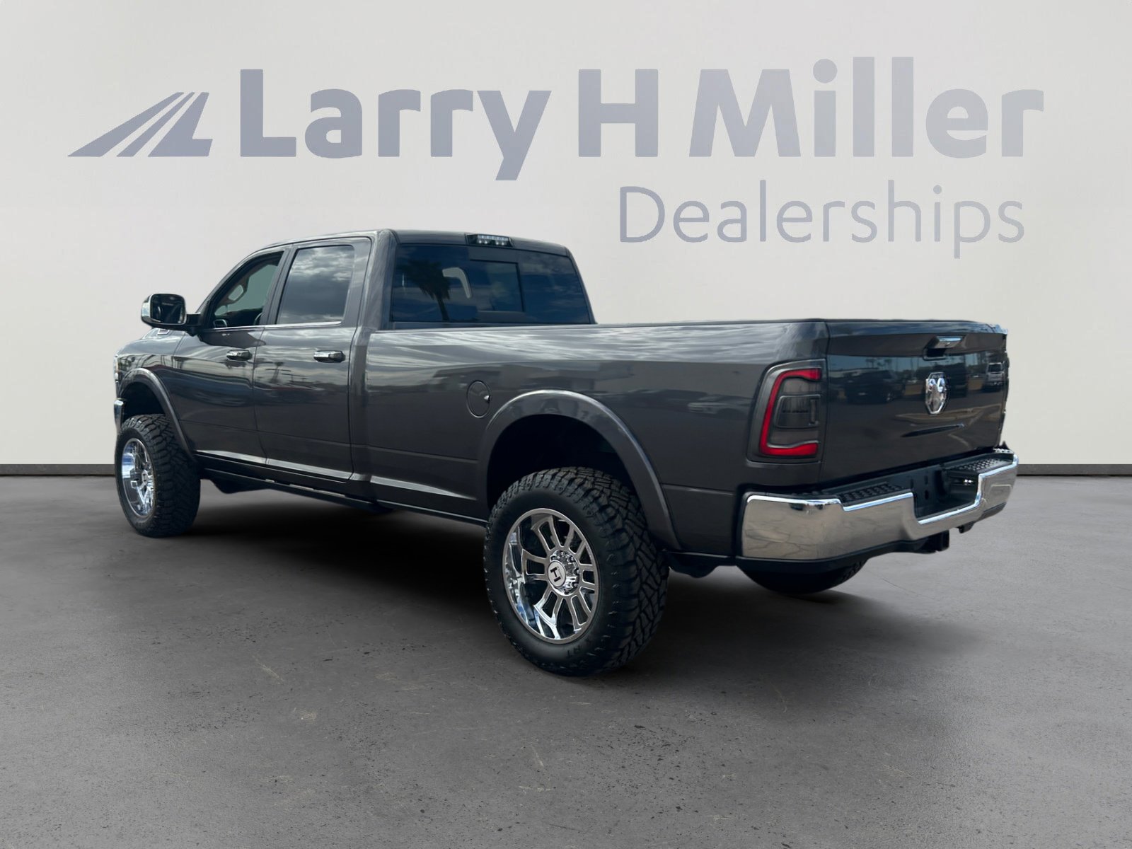 2019 Ram 3500 Laramie photo 4