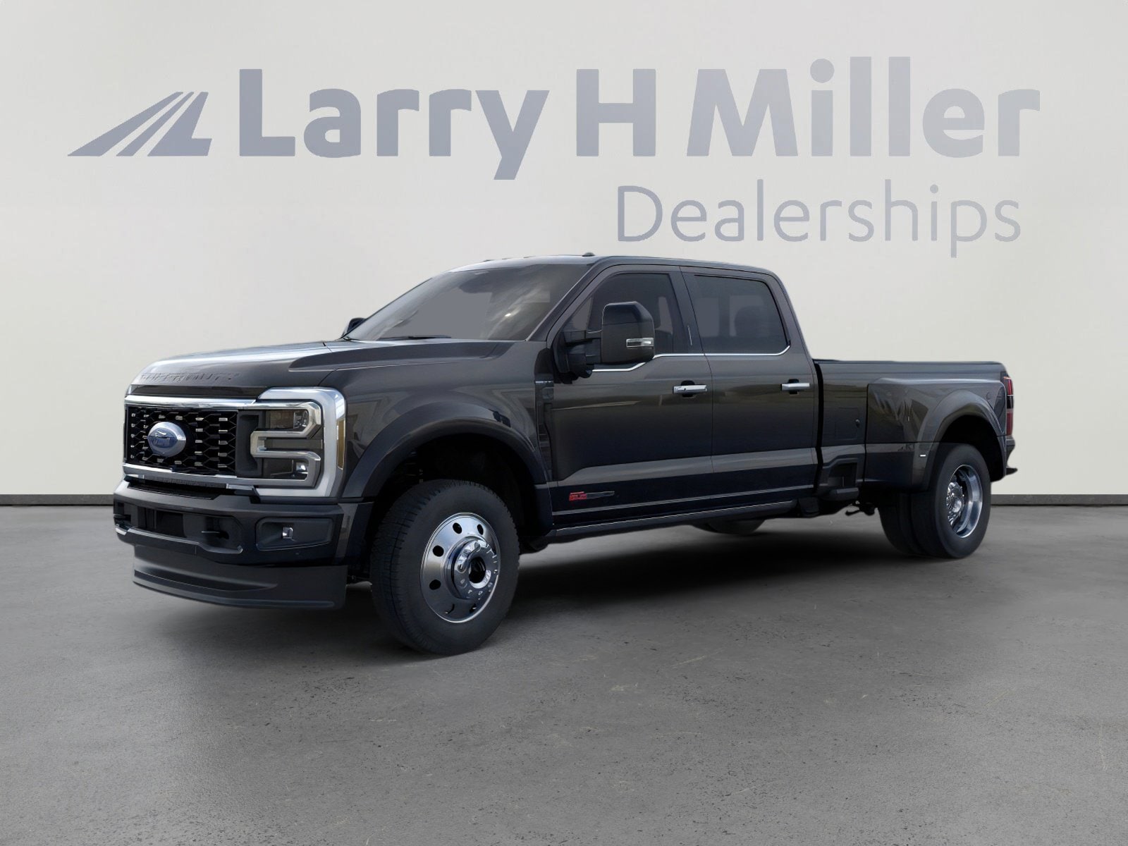 2026 Ford F-450 Platinum 4x4 Crew Cab 8' Box DRW's photo