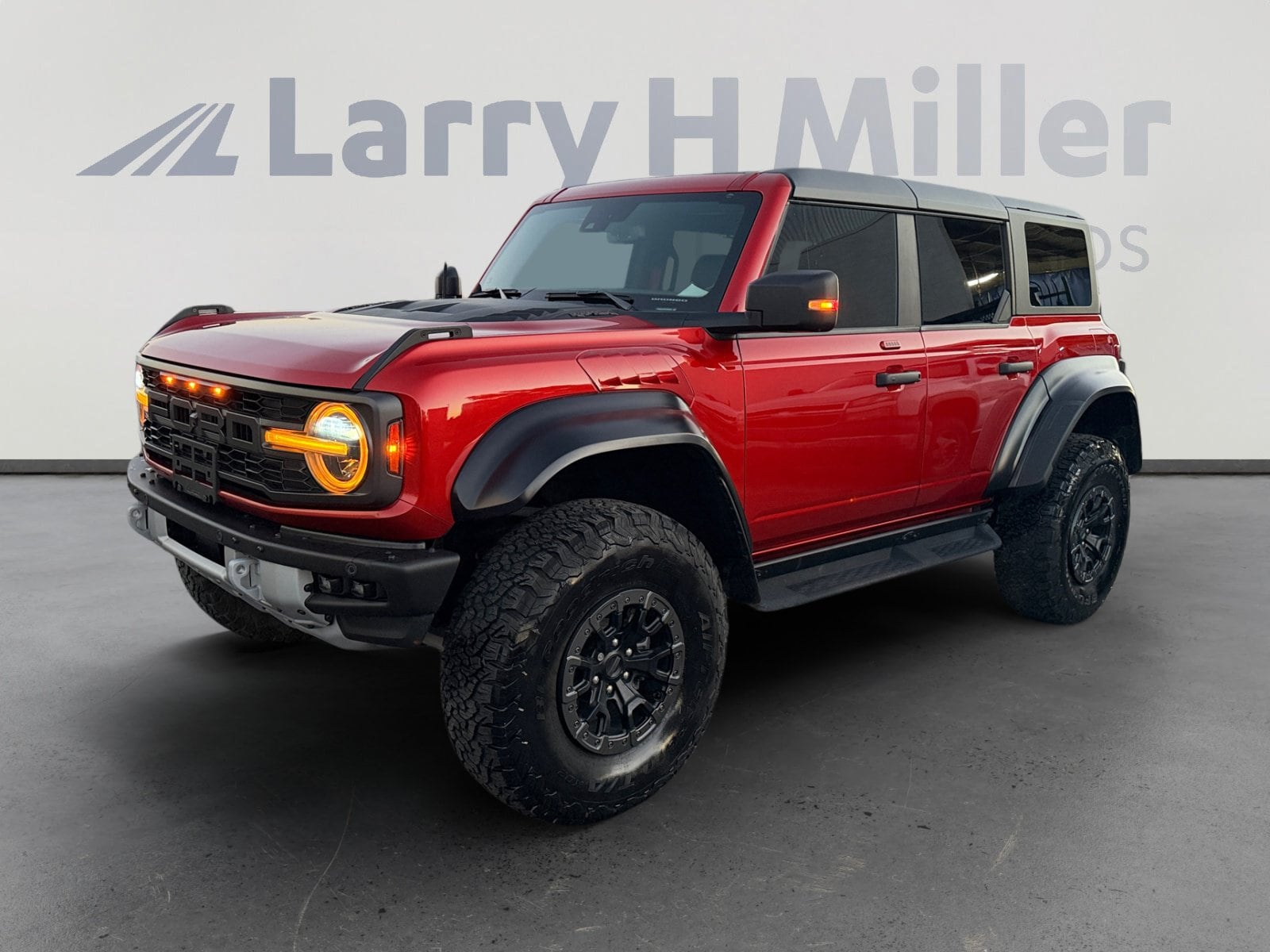2023 Ford Bronco Raptor 4x4's photo