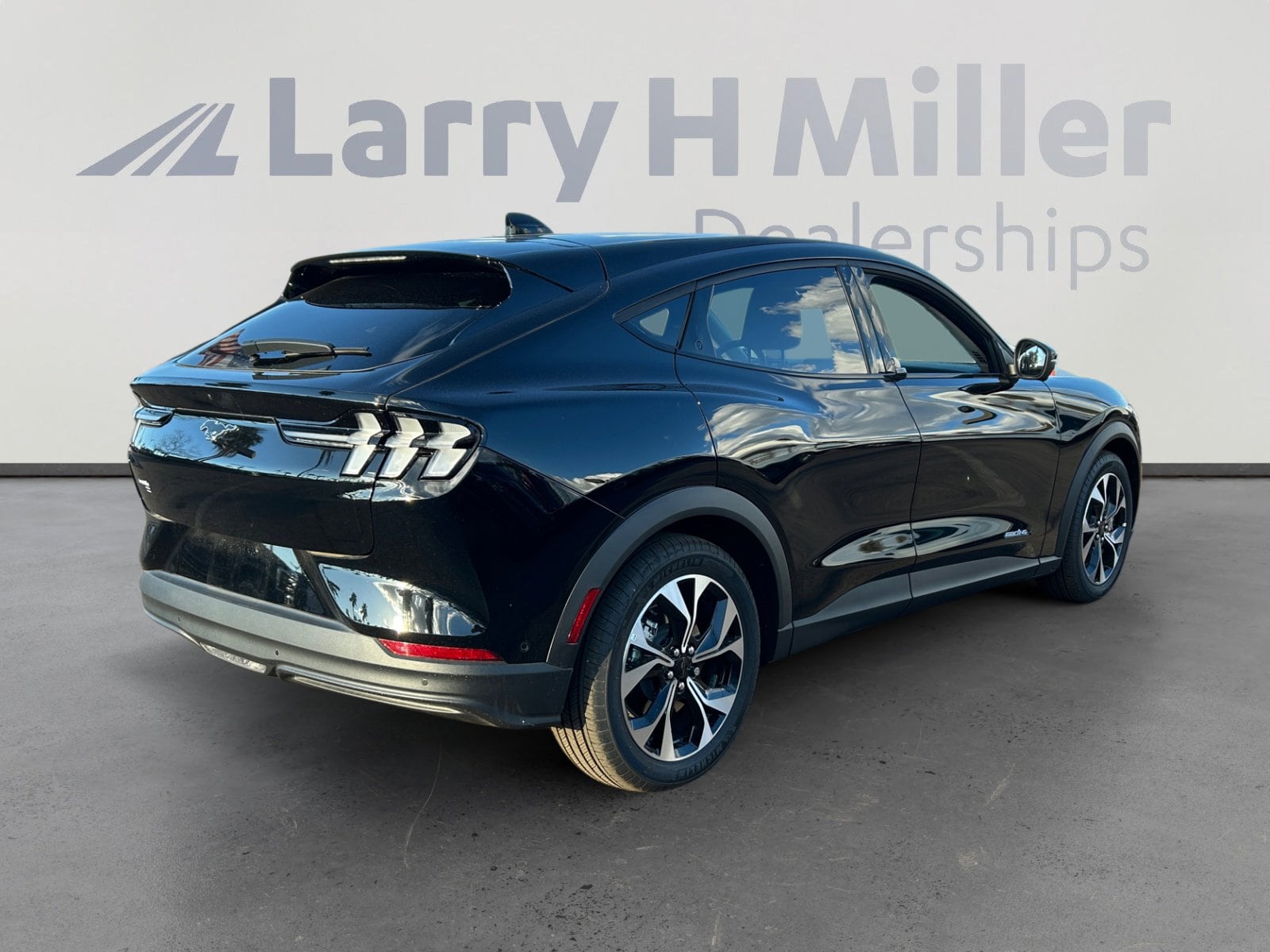 2024 Ford Mustang Mach-E Select - Photo 6