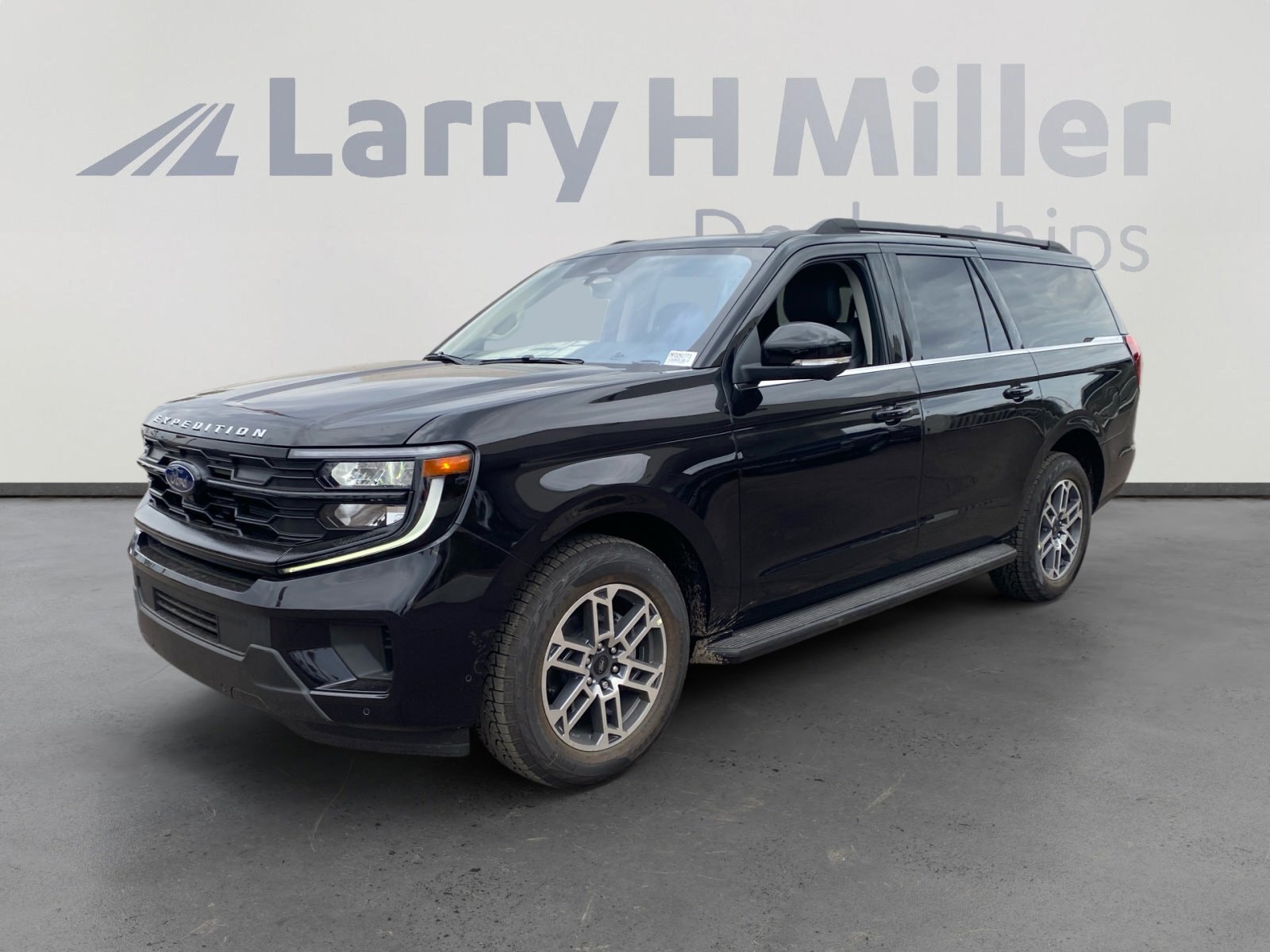 2025 Ford Expedition Active's photo