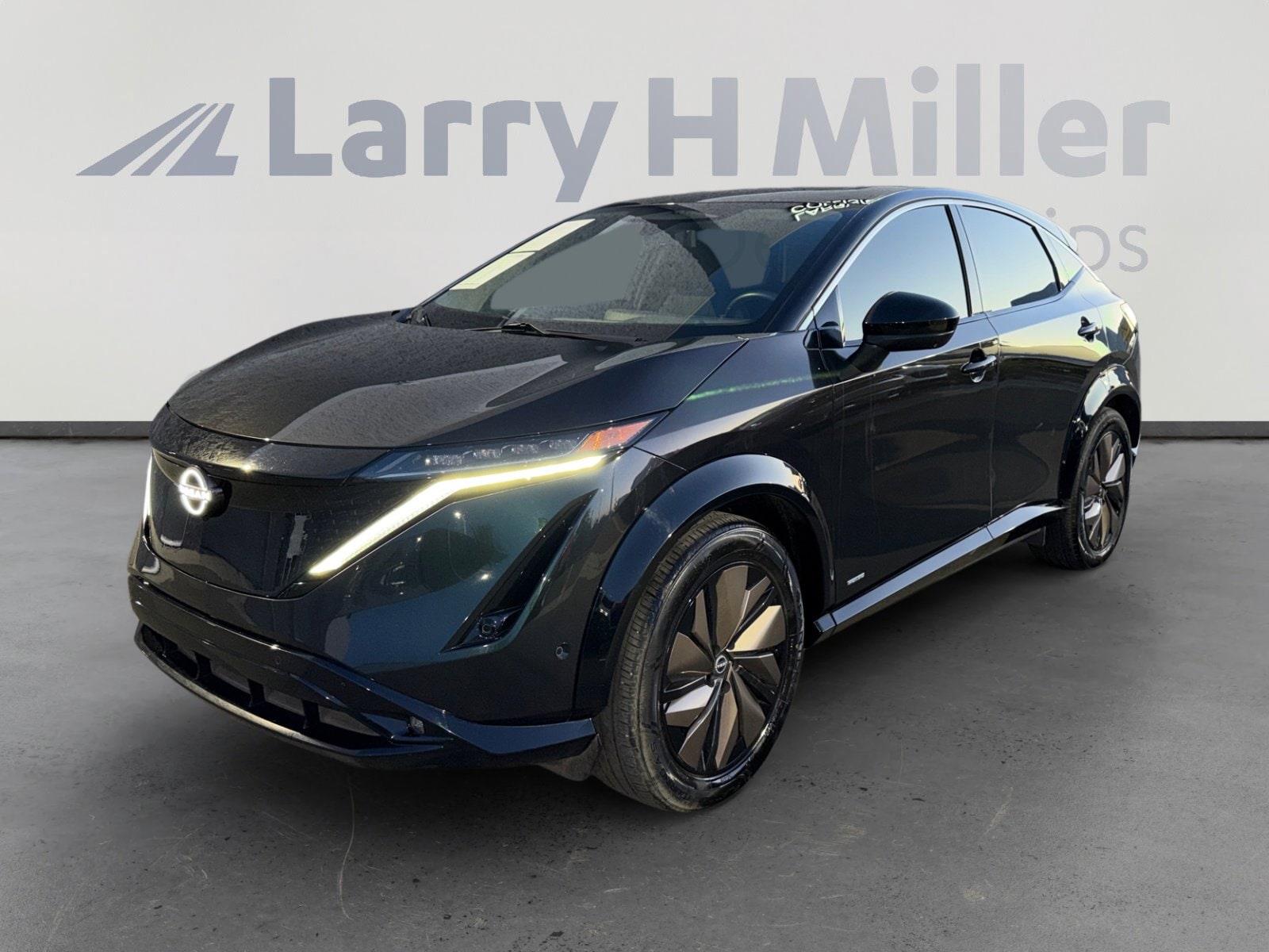 2023 Nissan Ariya Premiere FWD's photo