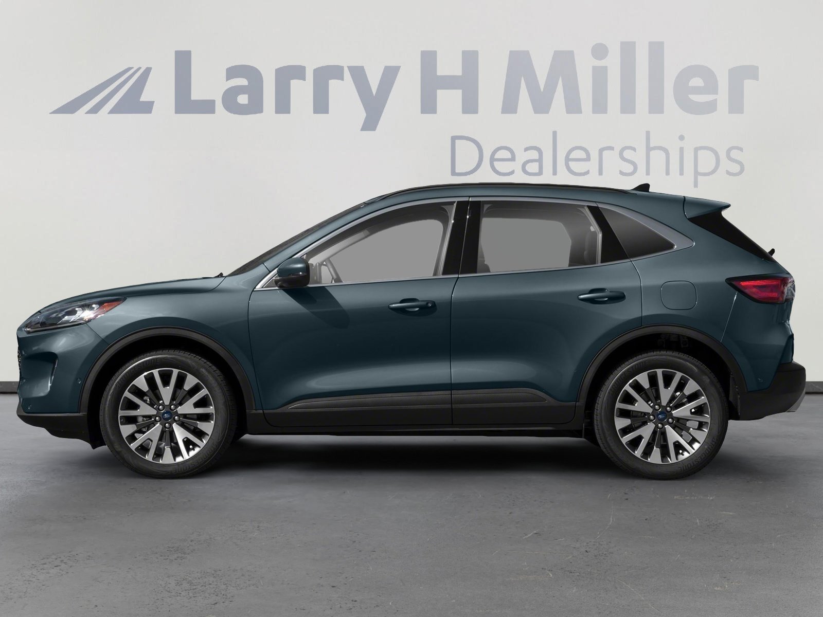 2020 Ford Escape Titanium Hybrid photo 4