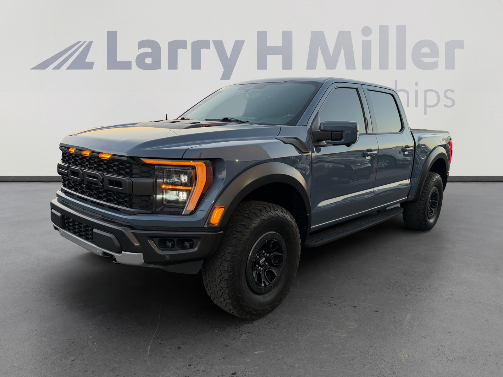 2023 Ford F-150 Raptor 4x4 SuperCrew 5-1/2 Box's photo