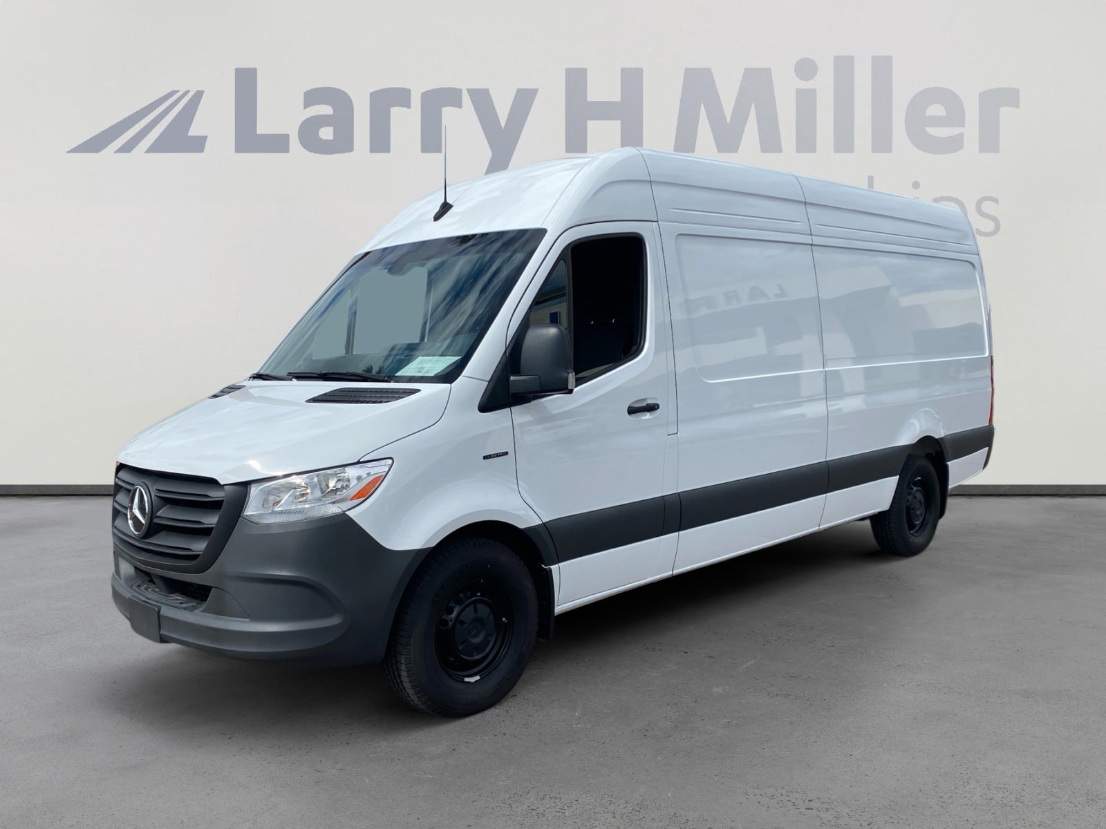 2024 Mercedes-Benz eSprinter Cargo Van Base's photo