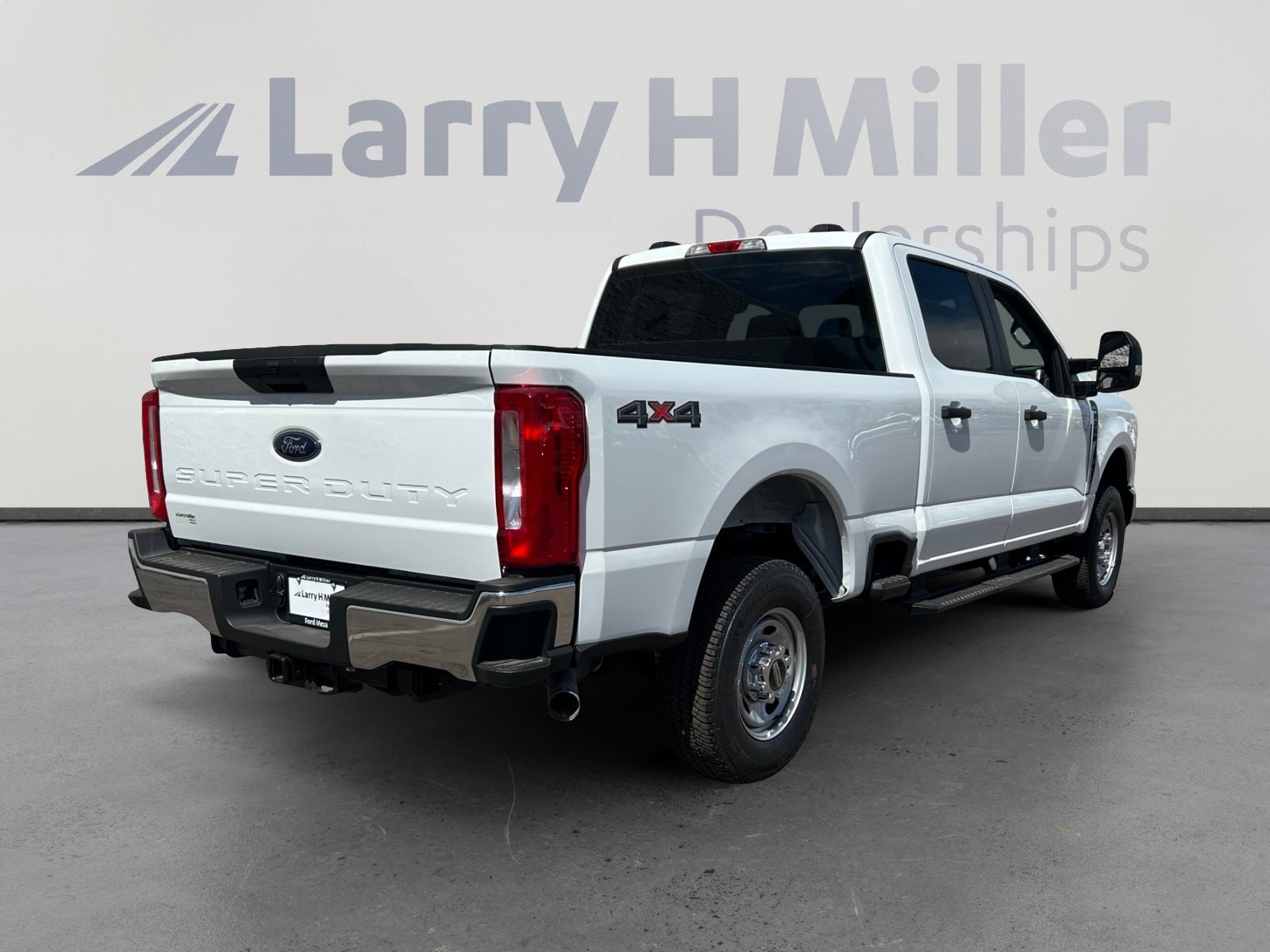 2025 Ford F-350 Super Duty XL - Photo 6