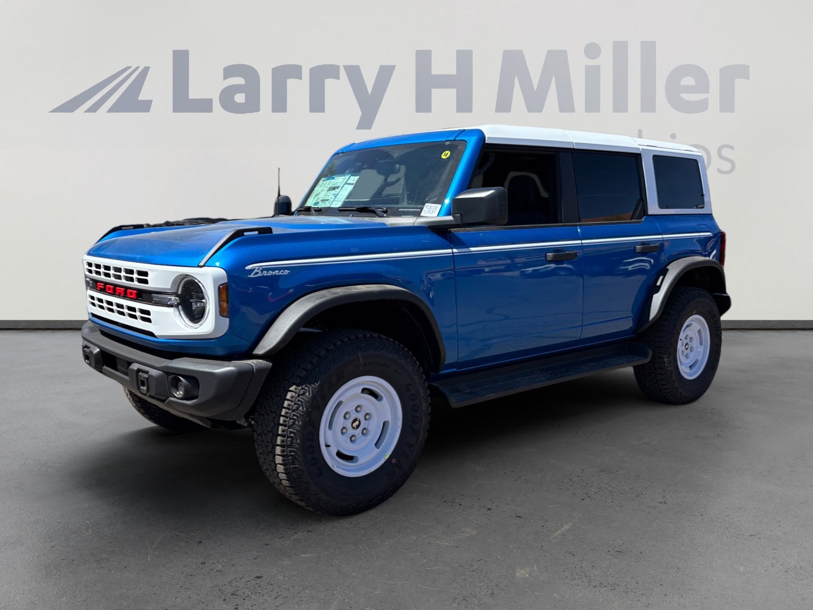 2026 Ford Bronco Heritage Edition 4x4's photo