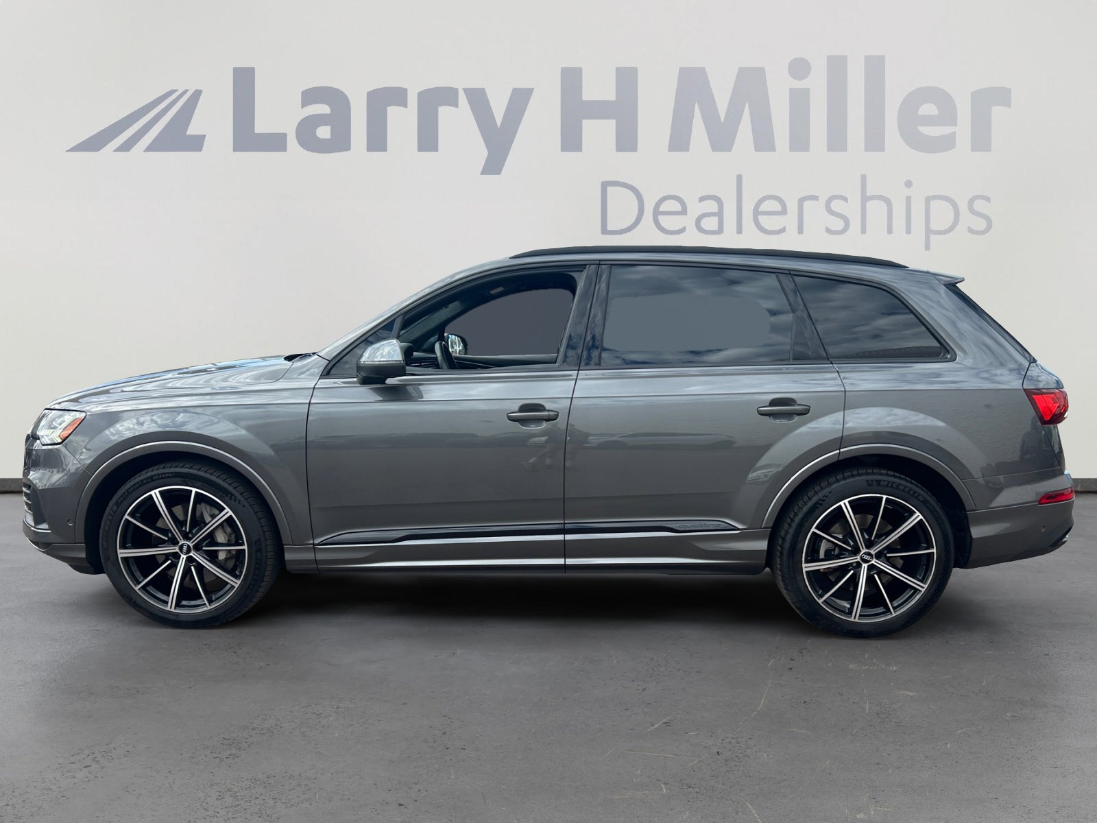 2020 Audi Q7 Prestige photo 3