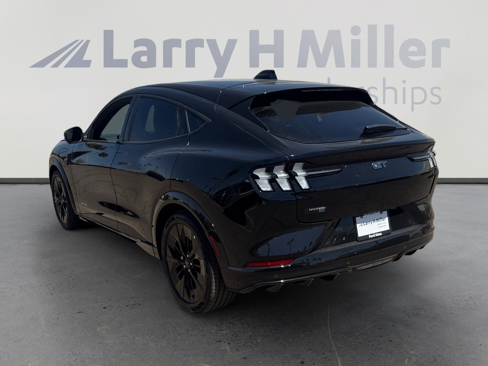 2025 Ford Mustang Mach-E GT photo 4