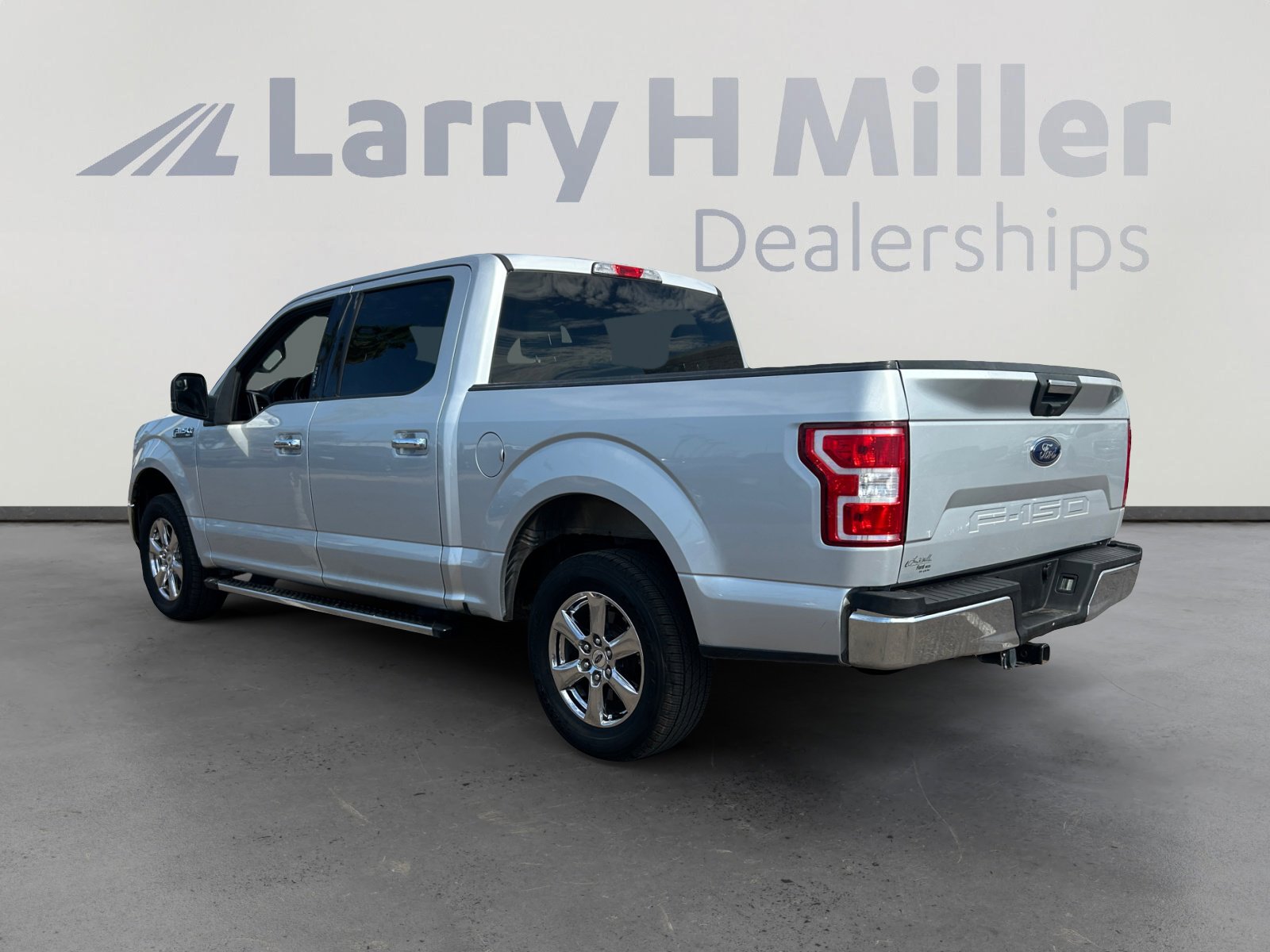 2019 Ford F-150 XLT photo 2