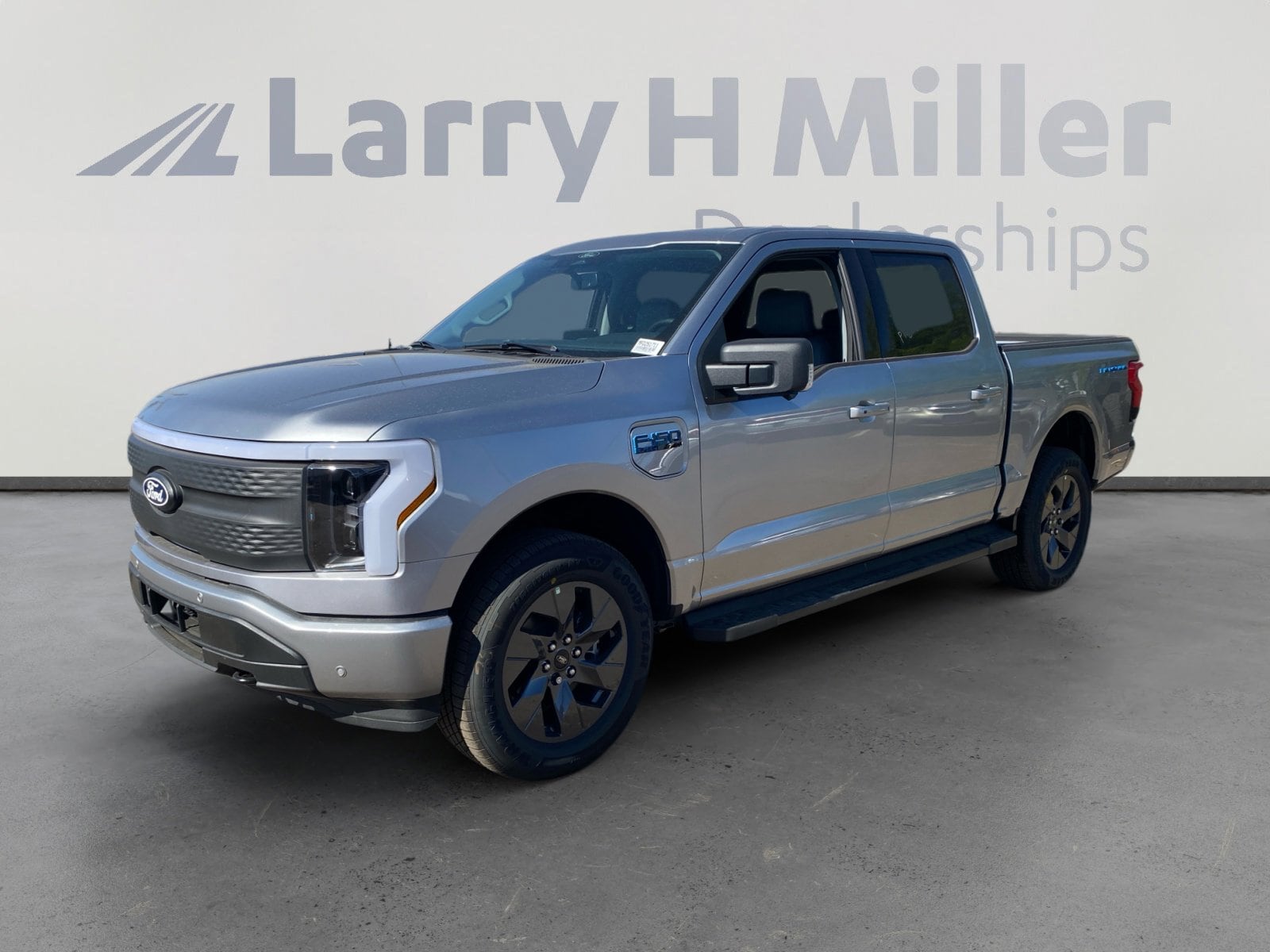 2025 Ford F-150 Lightning Flash's photo