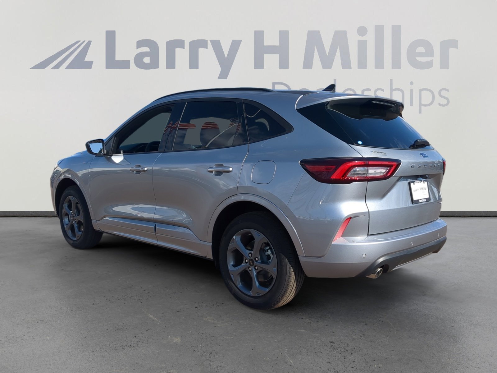 2024 Ford Escape ST-Line photo 4