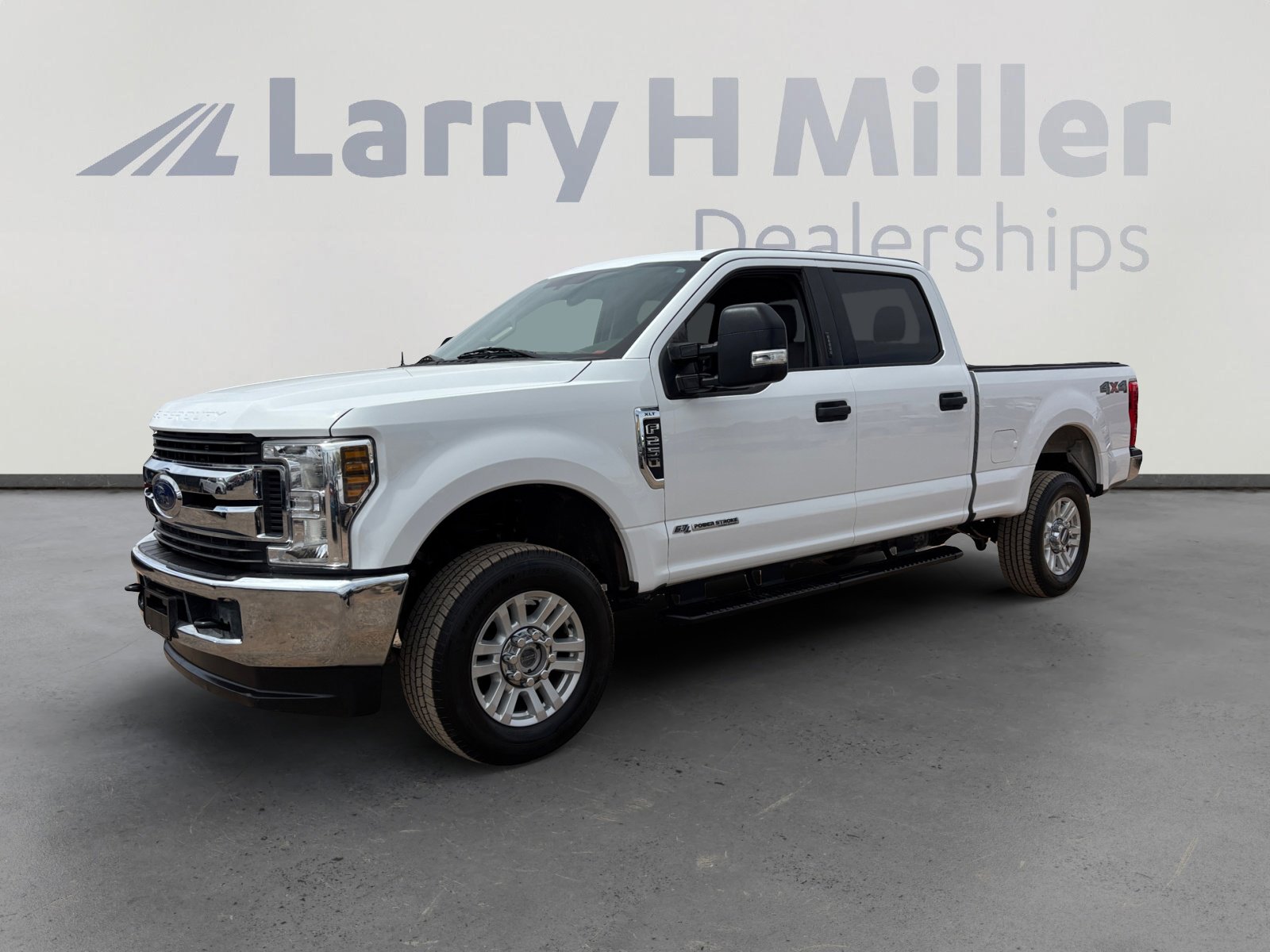 2019 Ford F-250 XLT 4x4 Crew Cab 6-3/4' Box's photo