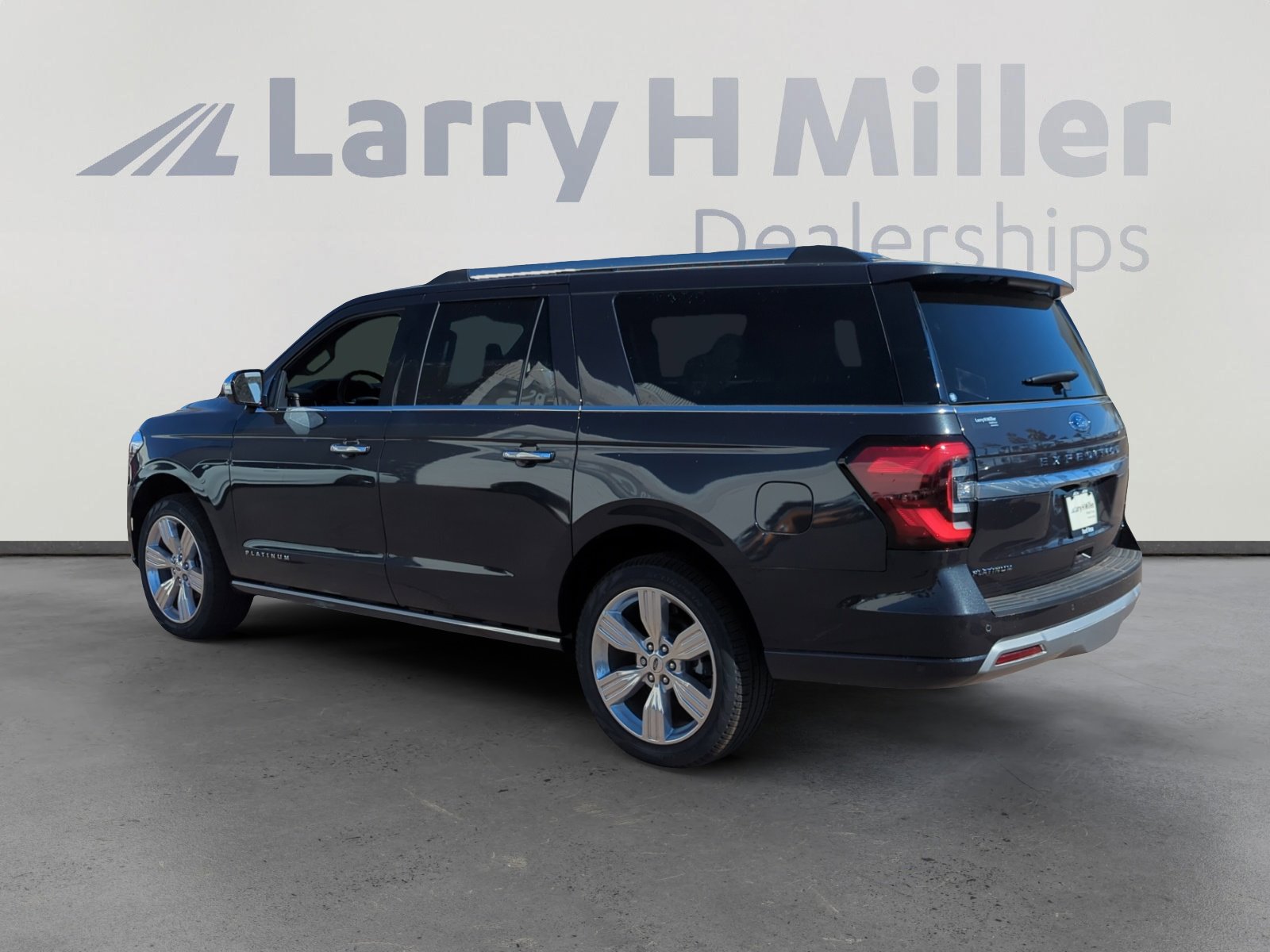 2024 Ford Expedition MAX Platinum photo 4