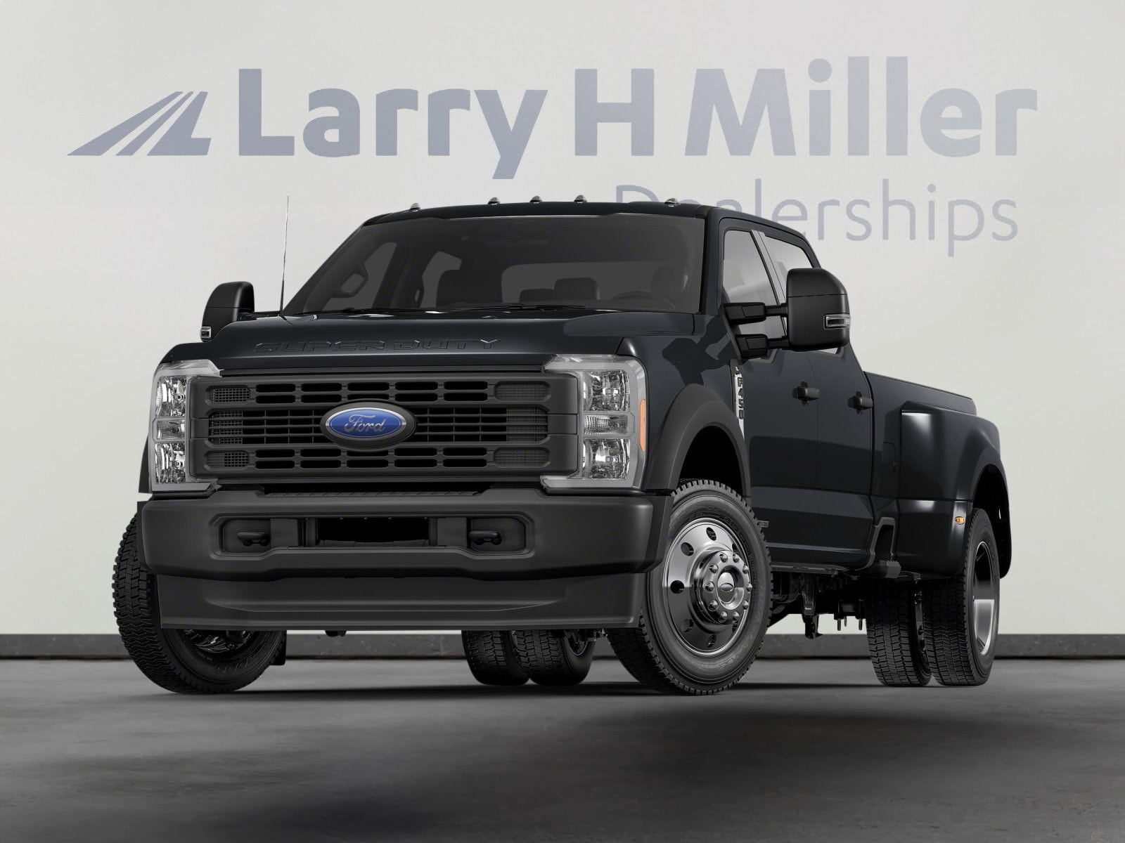 2026 Ford F-450 Platinum 4x4 Crew Cab 8' Box DRW's photo