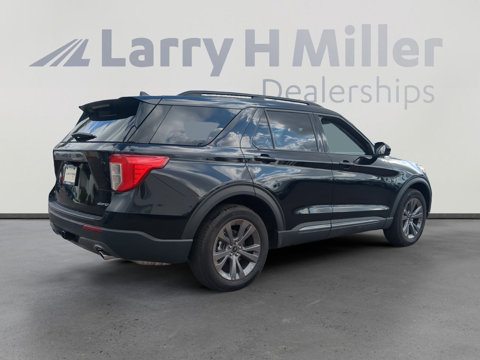 2024 Ford Explorer XLT photo 4