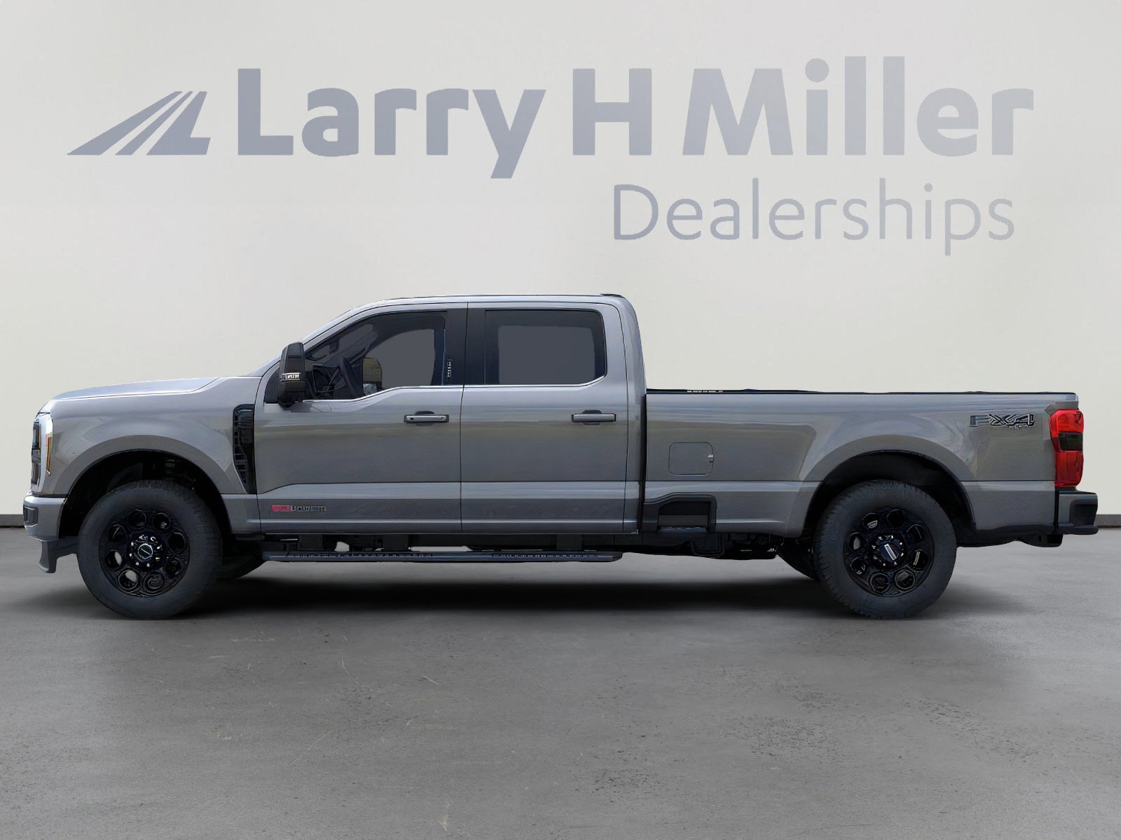 2025 Ford F-350 Lariat photo 4