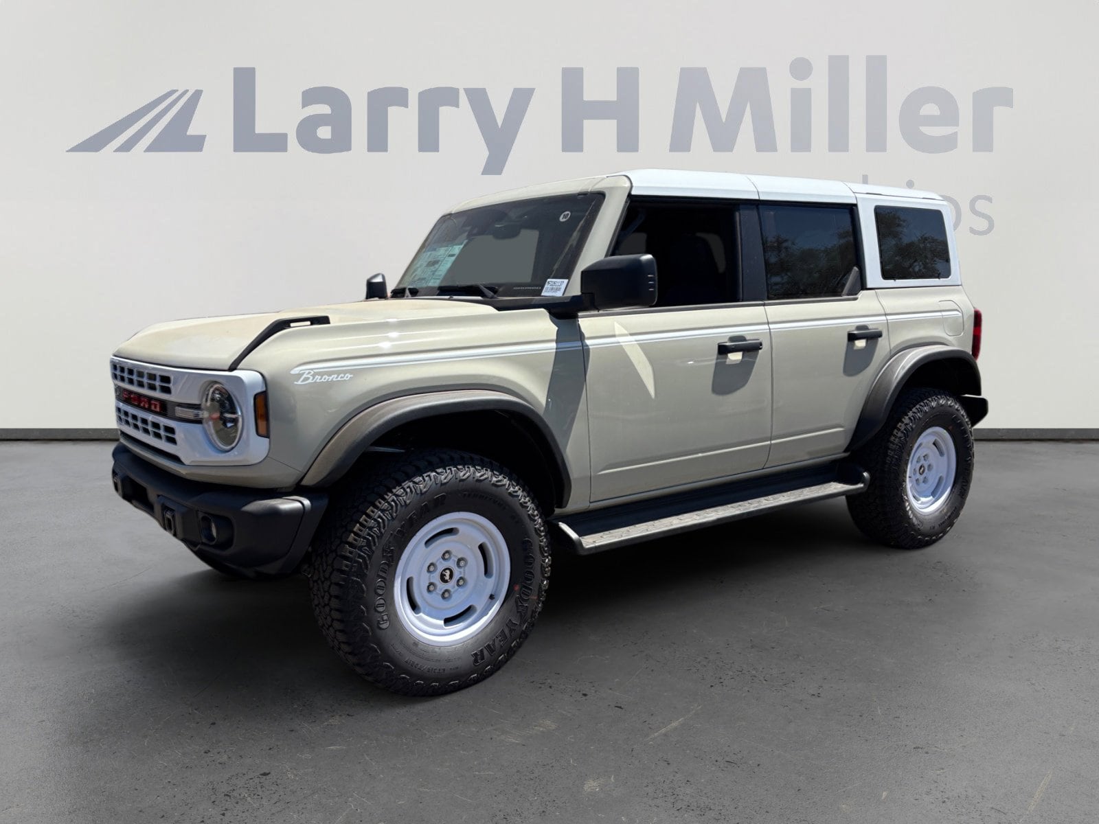 2026 Ford Bronco Heritage Edition 4x4's photo