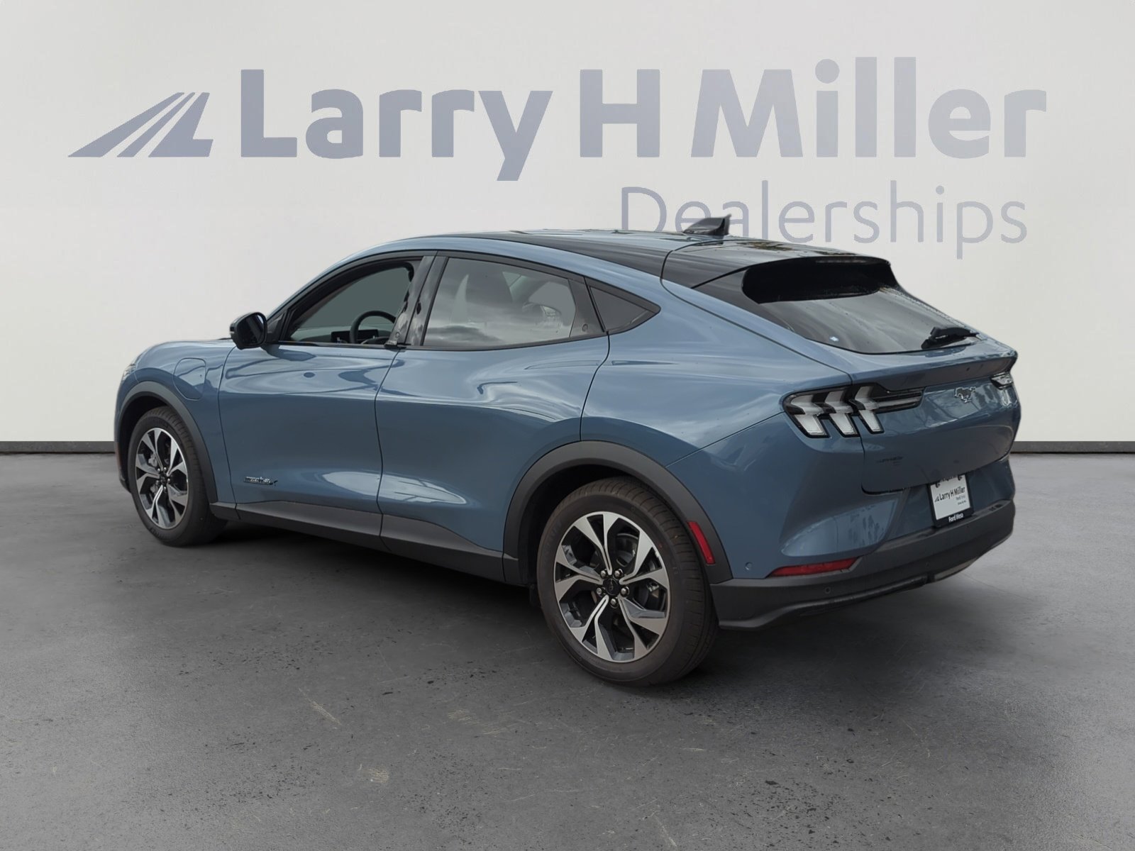 2024 Ford Mustang Mach-E Select photo 4