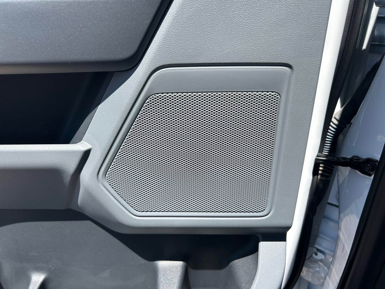 2024 Ford F-150 Lightning XLT - Photo 29