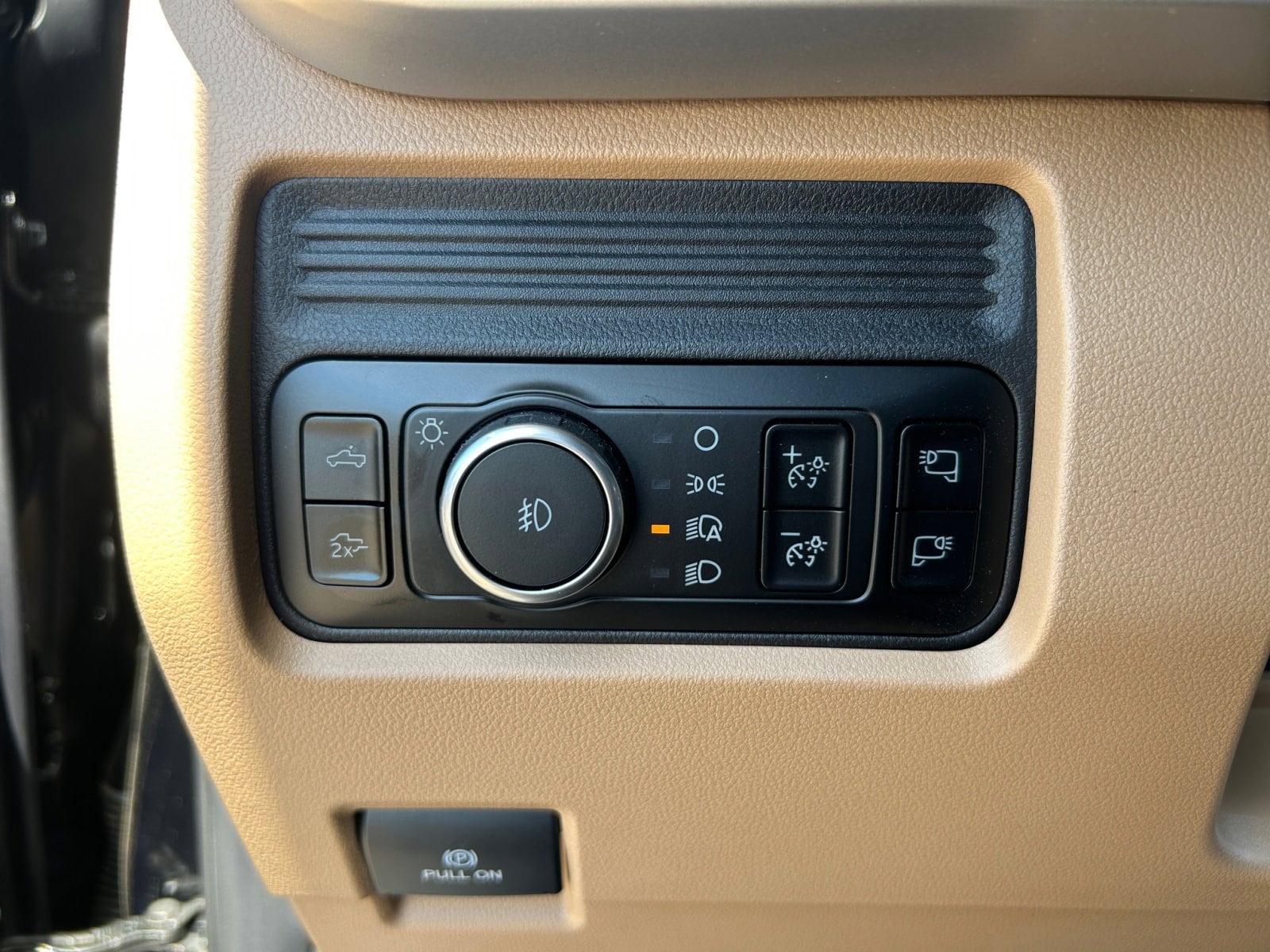 2025 Ford F-350 Super Duty XLT - Photo 15