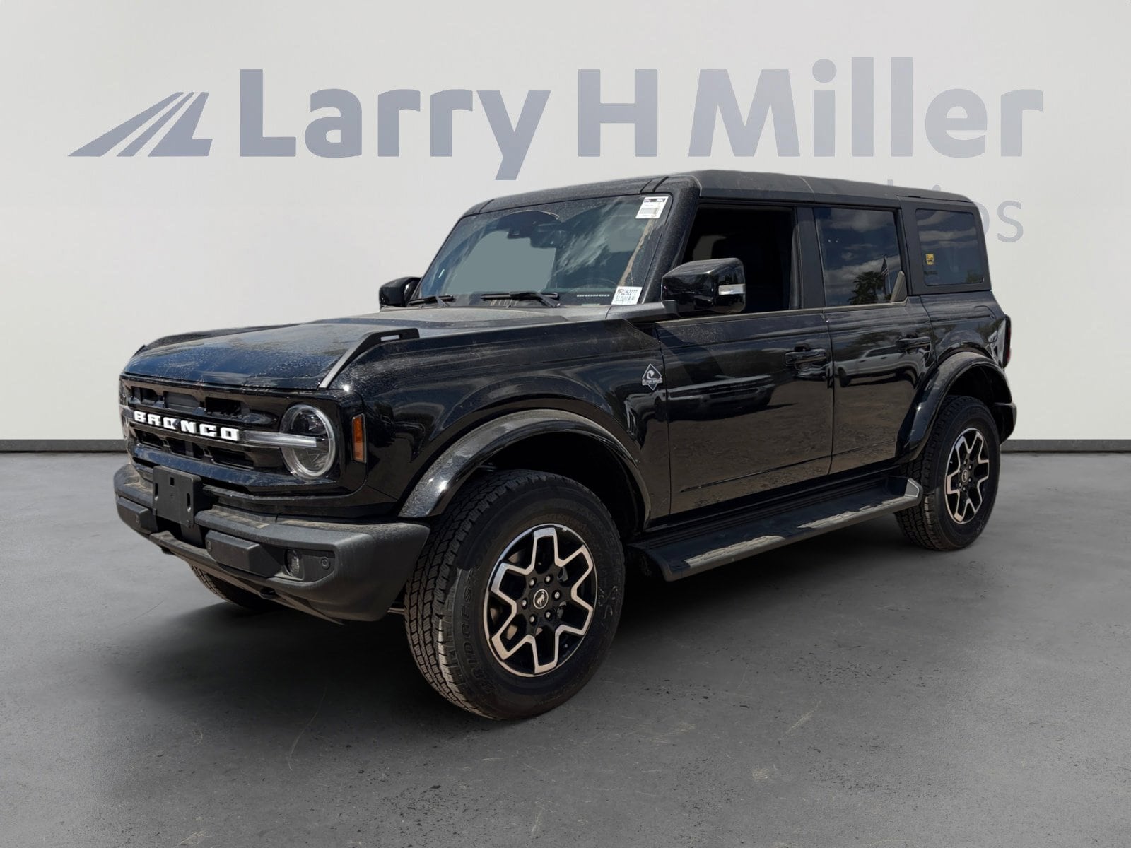 2025 Ford Bronco 4-Door Outer Banks